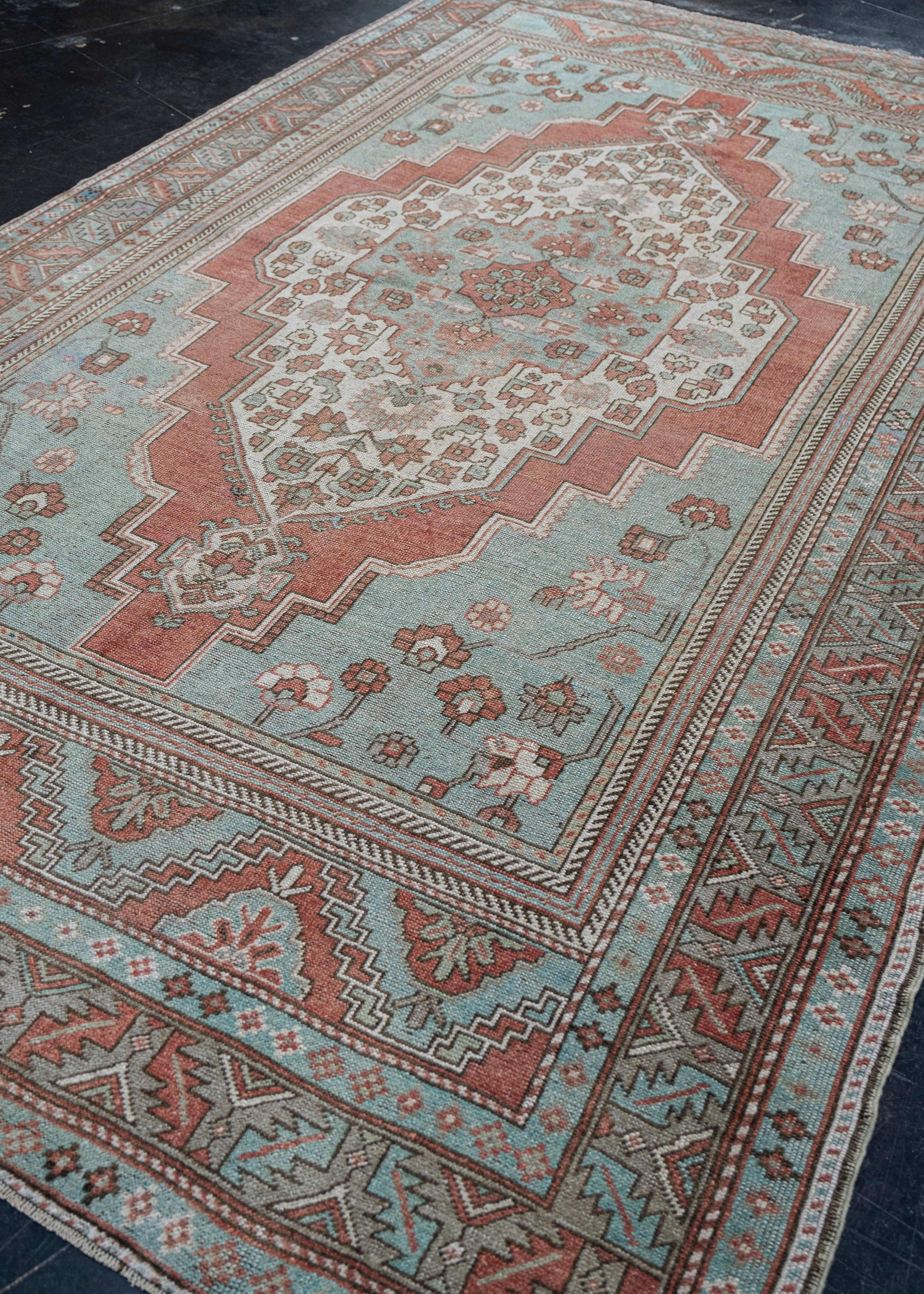 Türkischer Anatolischer Vintage-Teppich 6'5