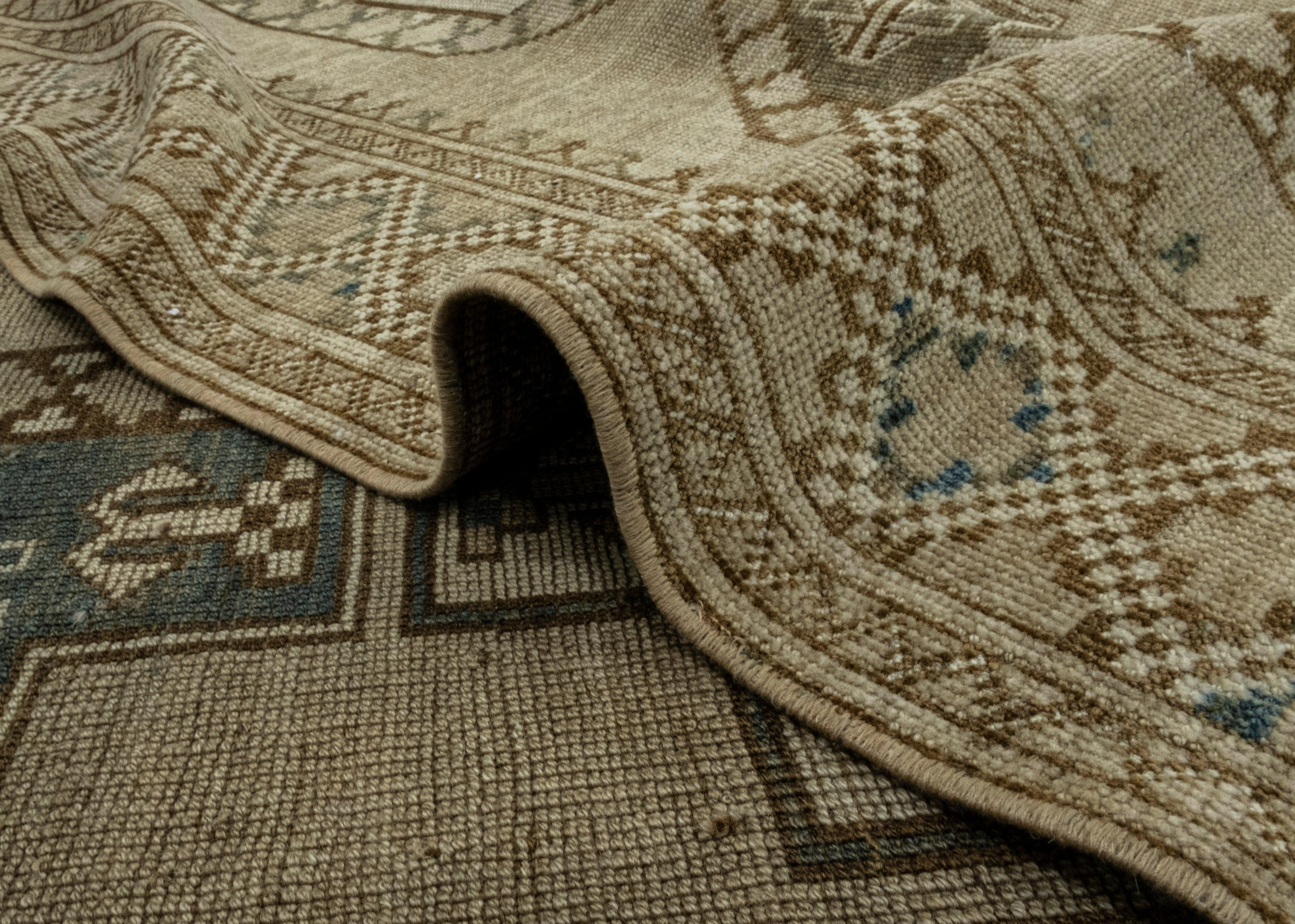 Türkischer Anatolischer Vintage-Teppich 7' x 10'5