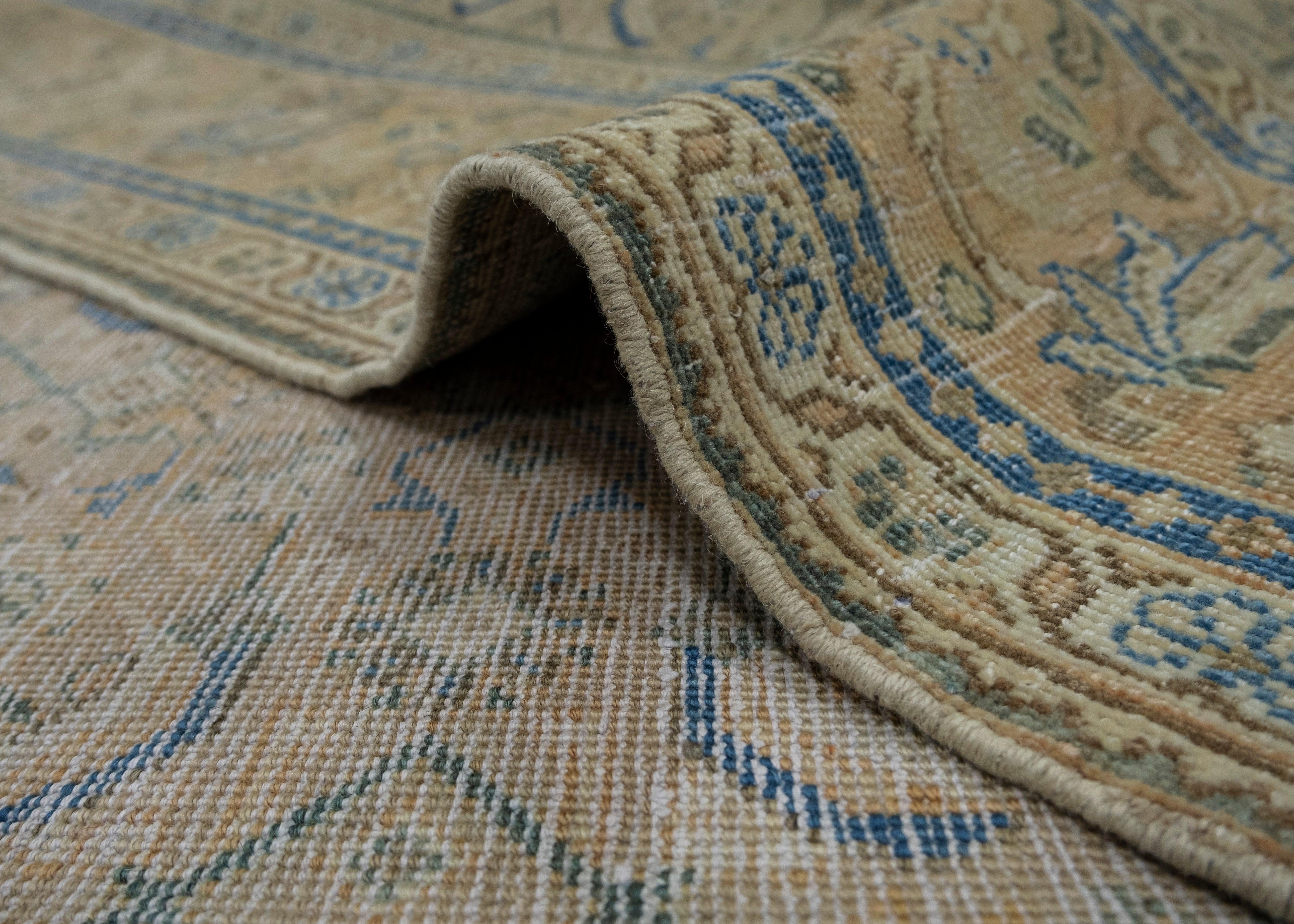 Türkischer Anatolischer Vintage-Teppich 9'6