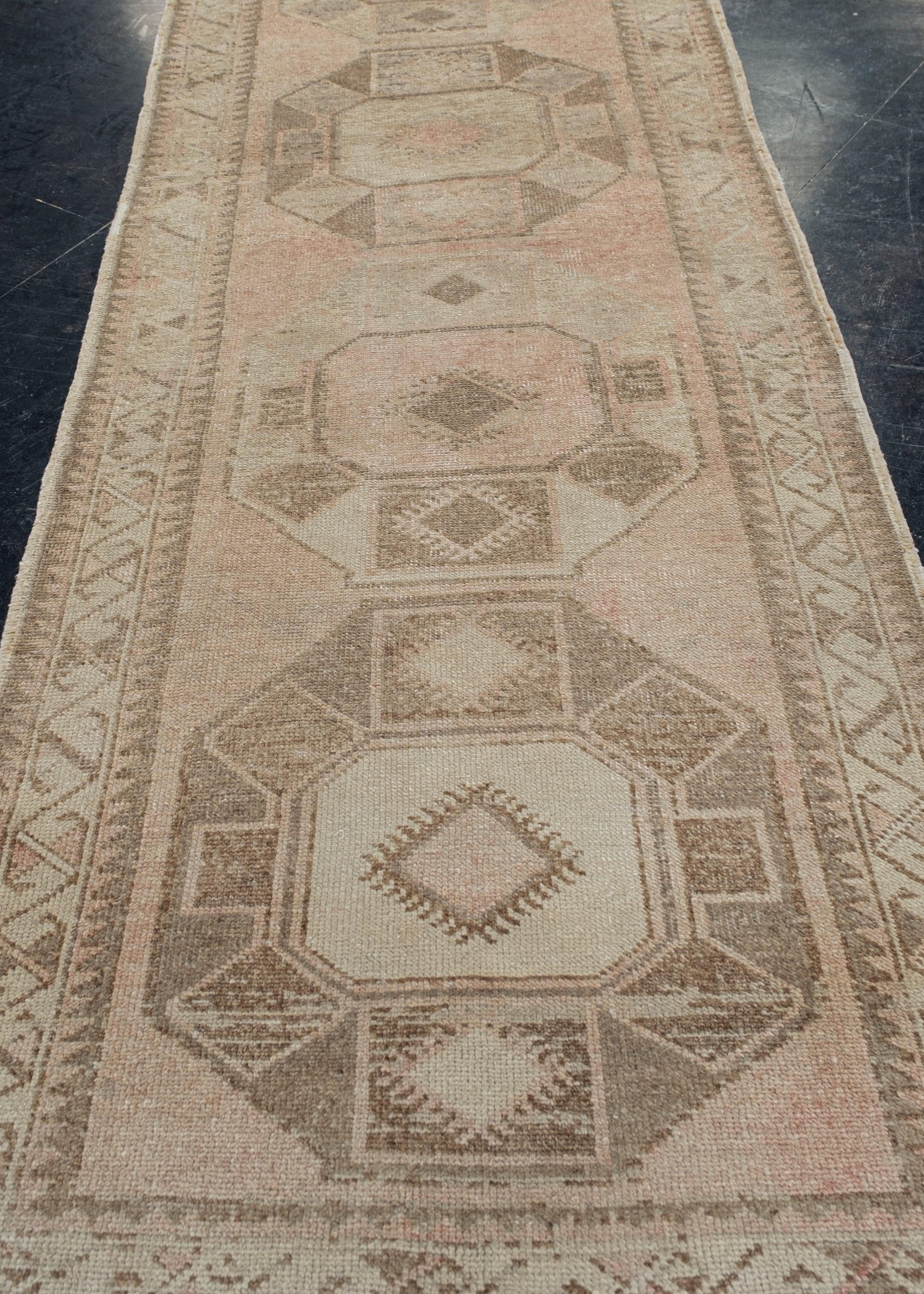 Tapis d'Anatolie vintage turc fait à la main 3'6