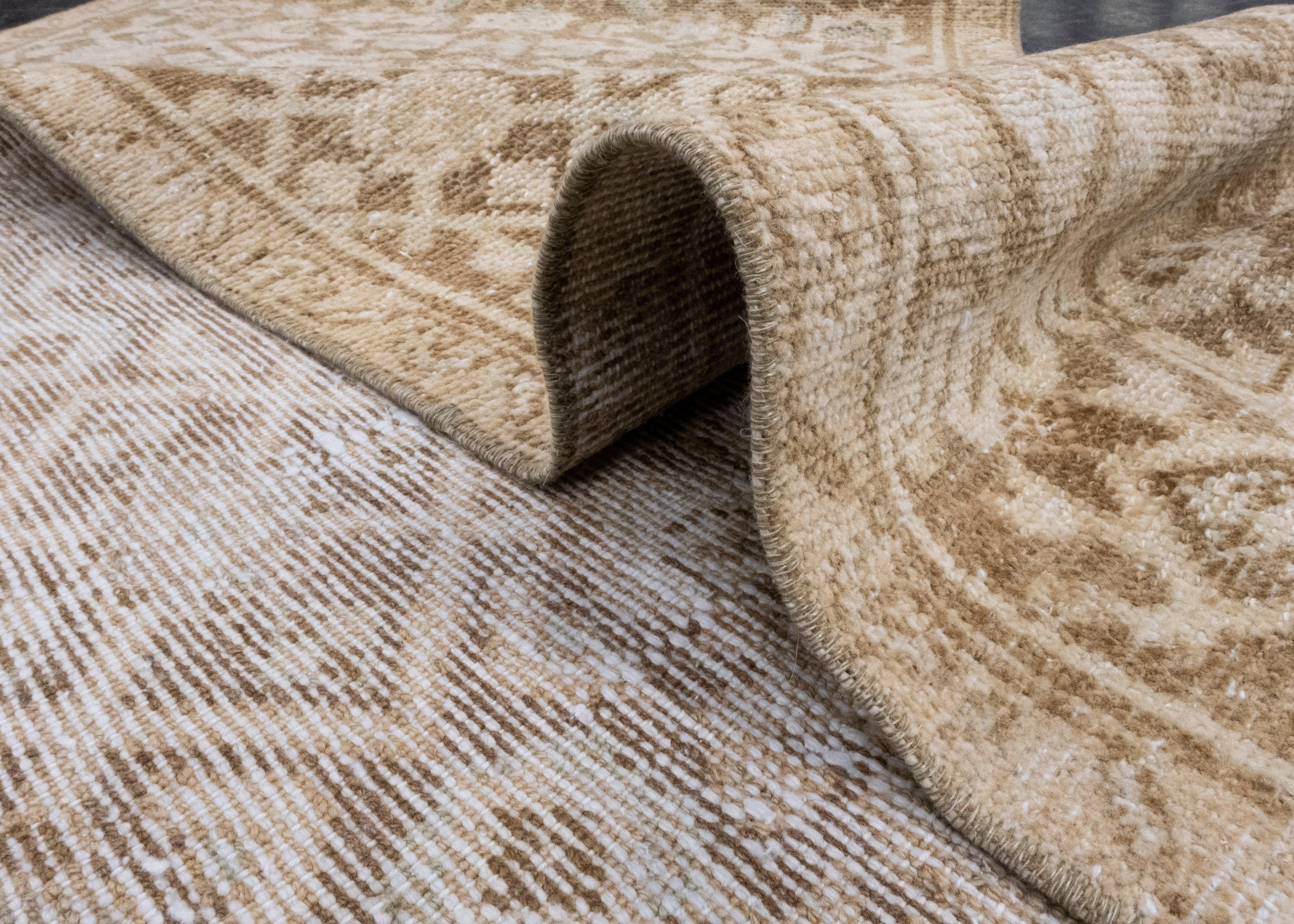 Tapis de couloir turc vintage d'Anatolie 2'4
