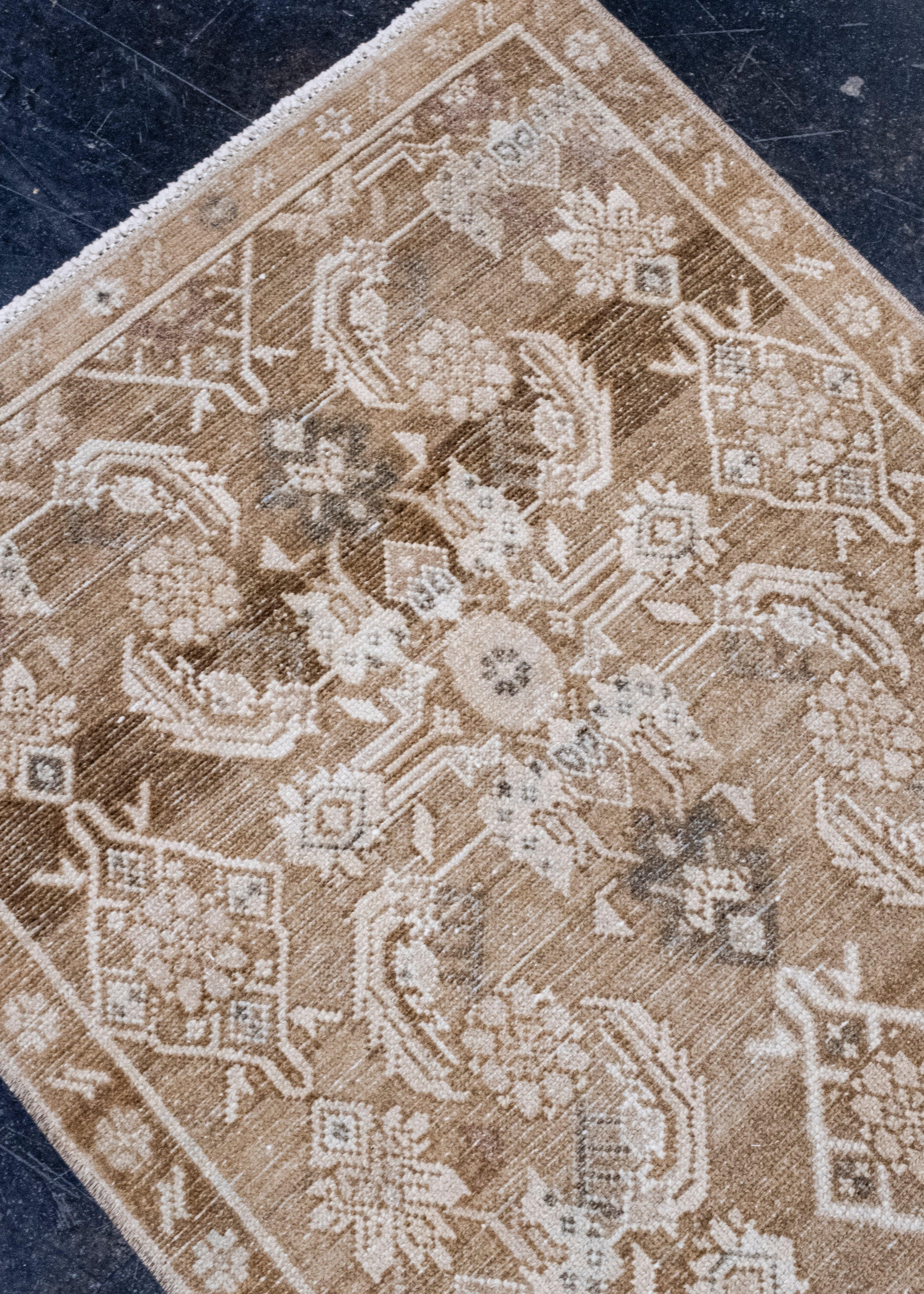 Tapis de couloir turc vintage d'Anatolie 2'7