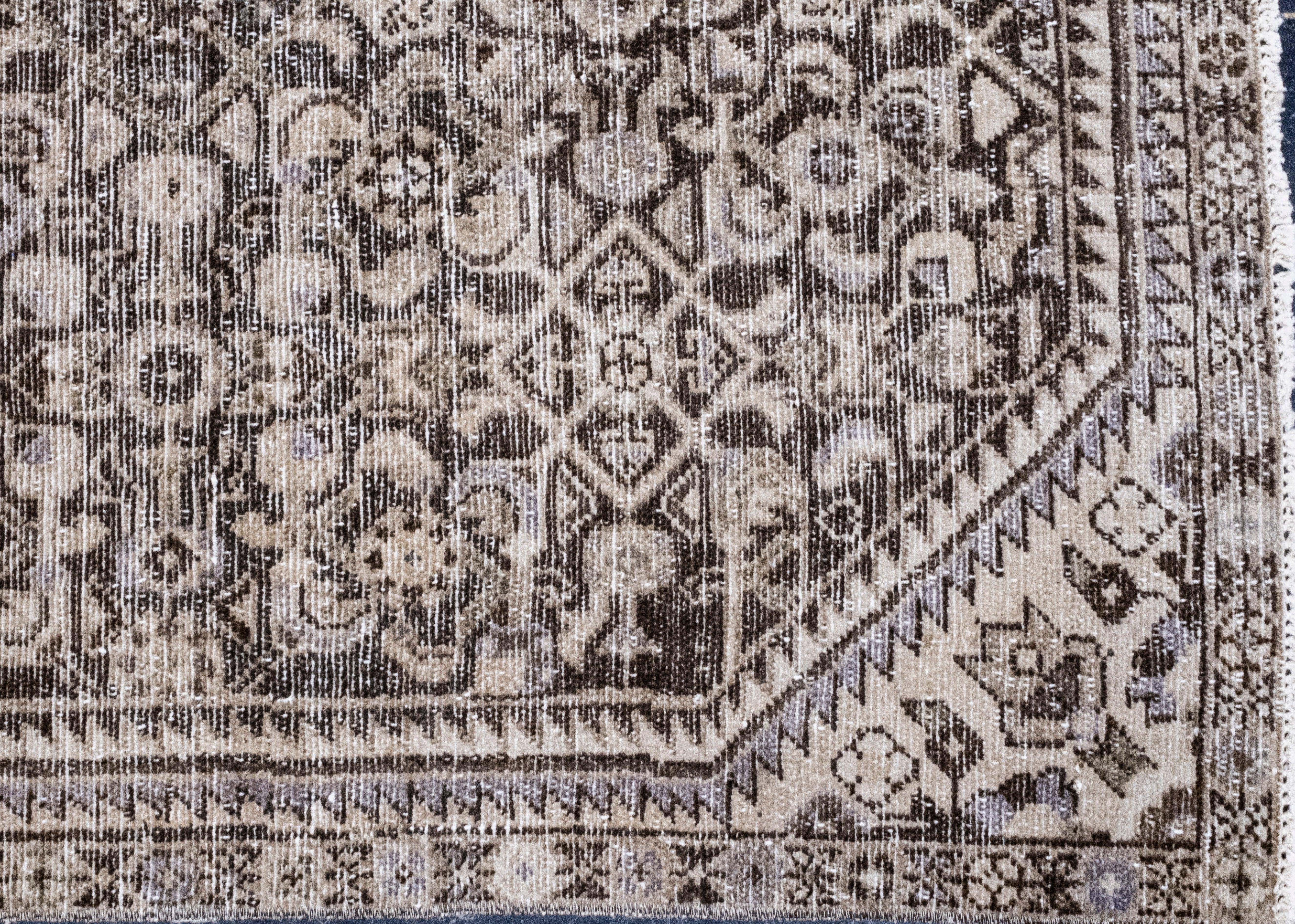 Türkischer Anatolischer Vintage-Läufer im Anatolischen Stil 3' x 11'9