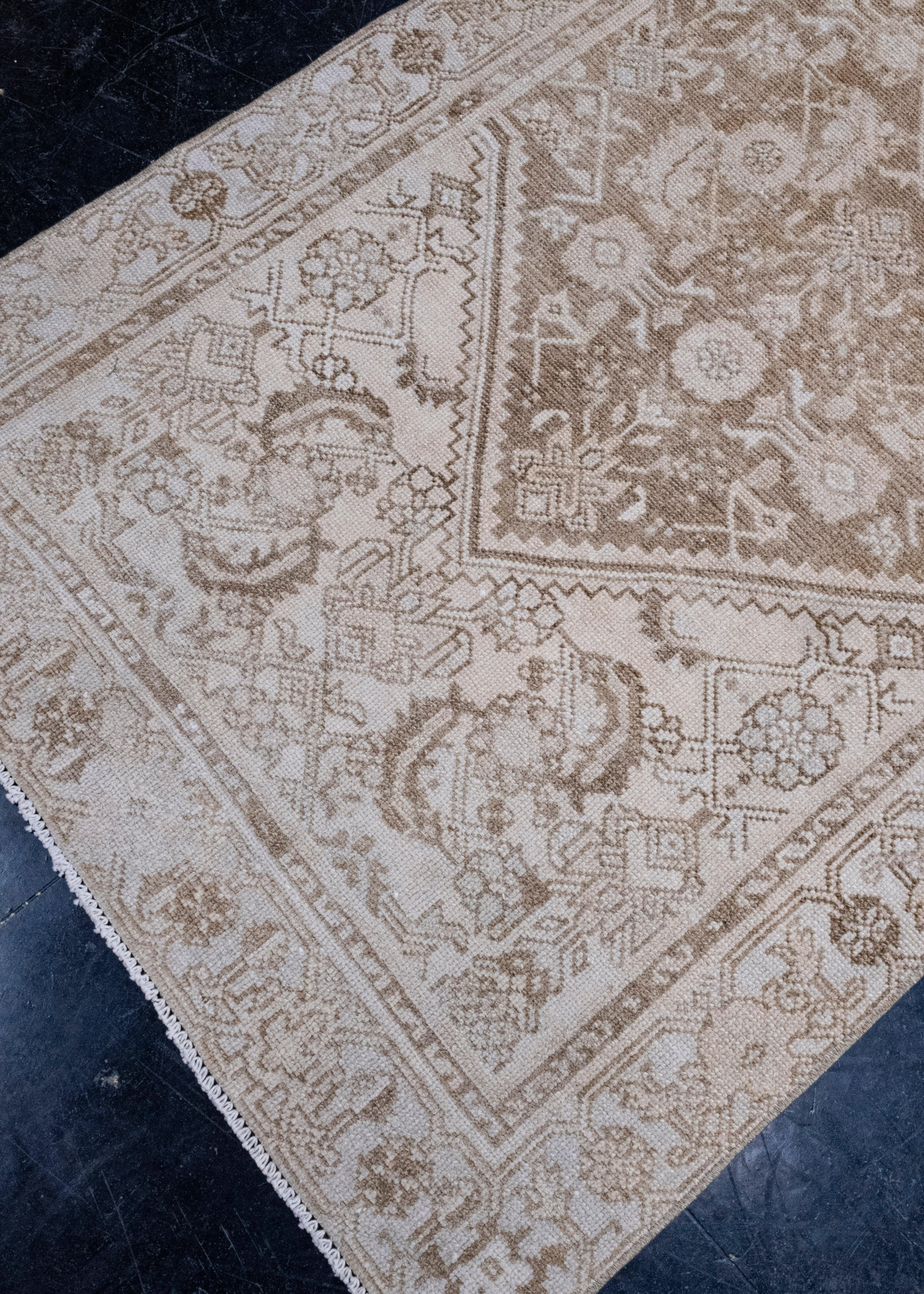 Türkischer Anatolischer Vintage-Läufer im Anatolischen Stil 3' x 13'2