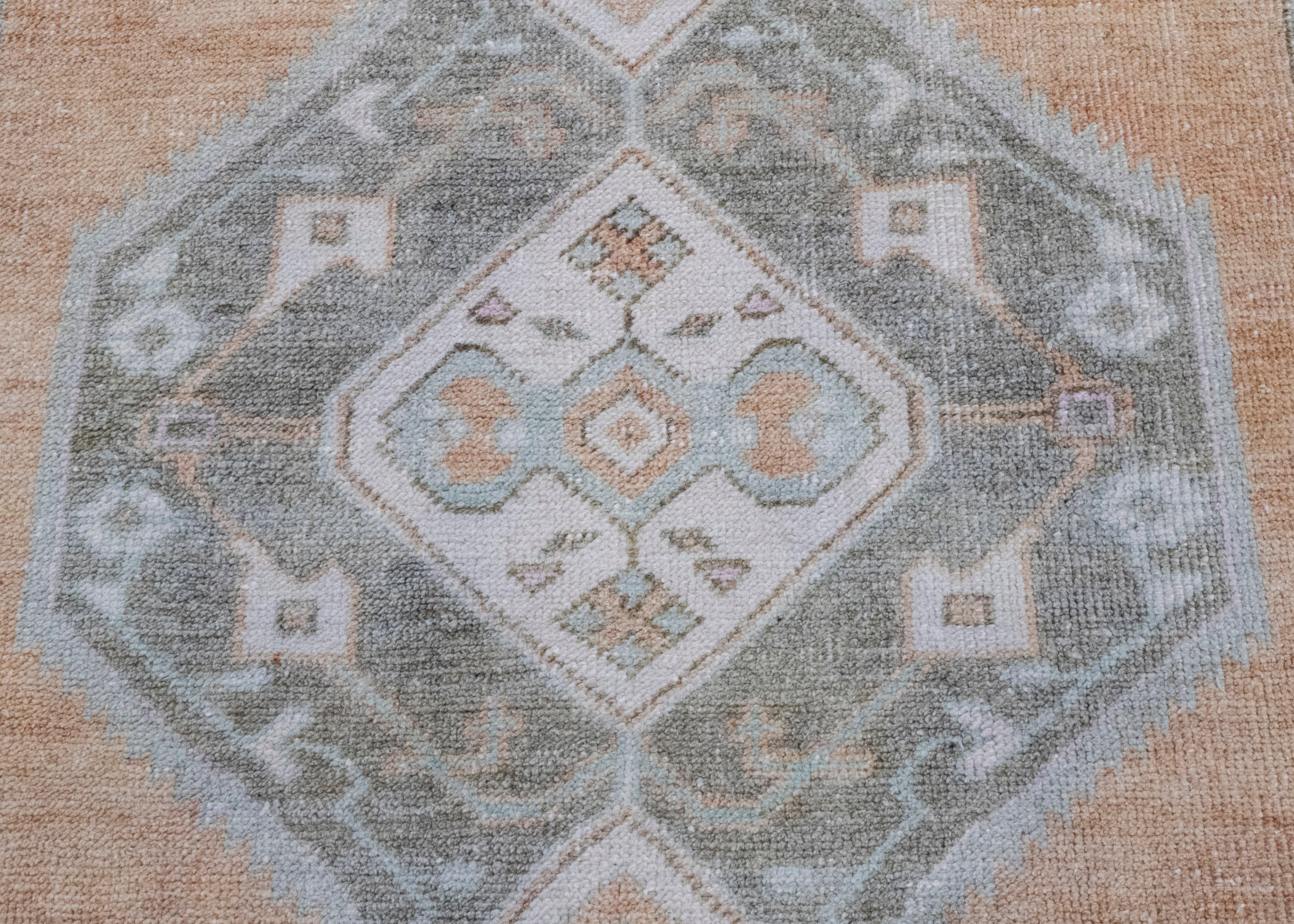 Türkischer Anatolischer Vintage-Läufer im Anatolischen Stil 3'3