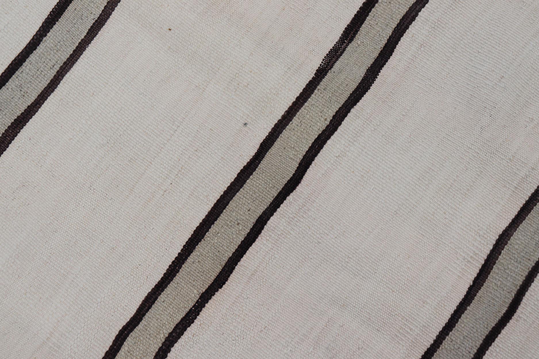 Tejido Plano Turco Vintage Gallery en Marrón, Gris y Marfil con Diseño de Rayas en venta 5