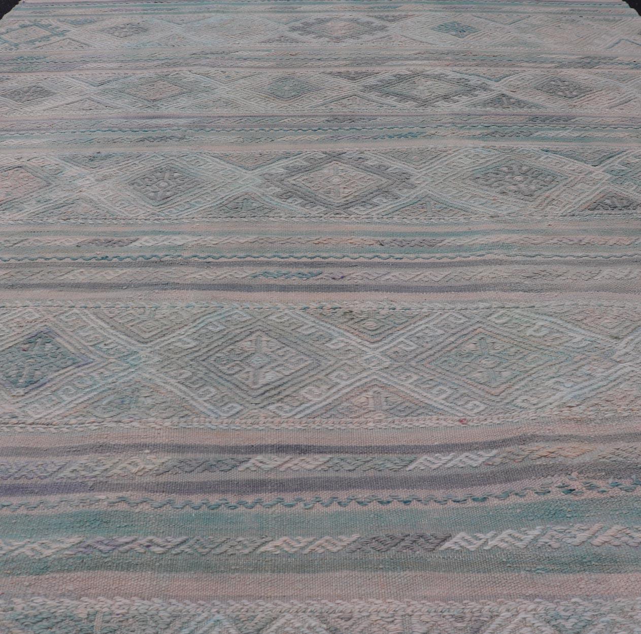 Turkish Vintage Kilim Flat-Weave with Embroideries Kilim in Pastel Color For Sale 3