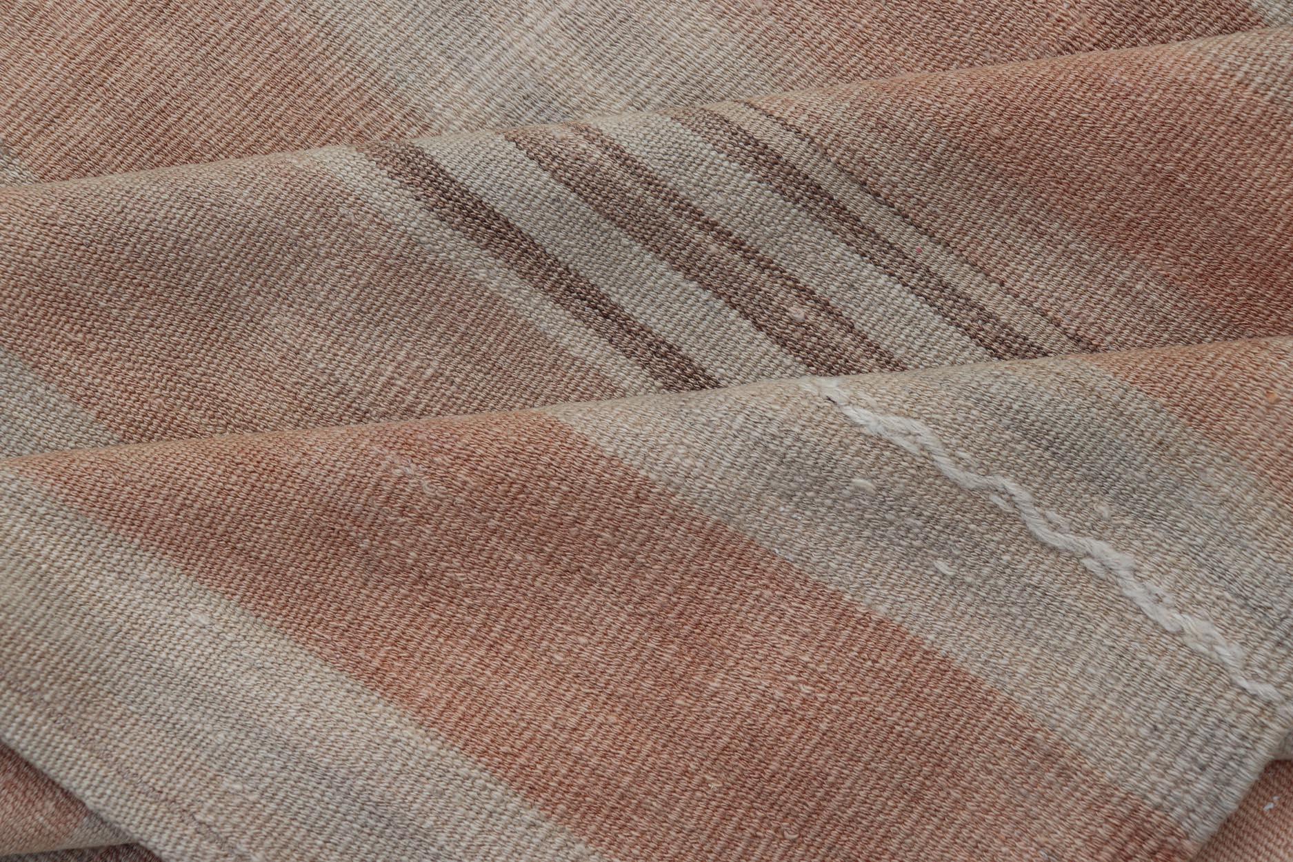 Alfombra Kilim Vintage Turca en Cálidos Tonos Tierra de Marrón y Gris 4'7 x 6'5 en venta 3