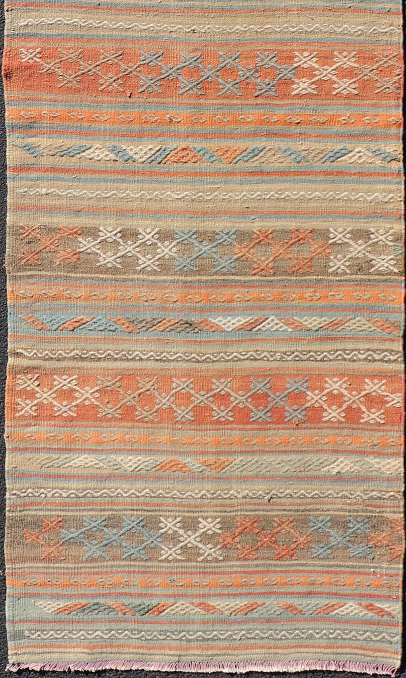 Alfombra Turca Vintage Kilim con Rayas Horizontales en Tonos Brillantes Lana