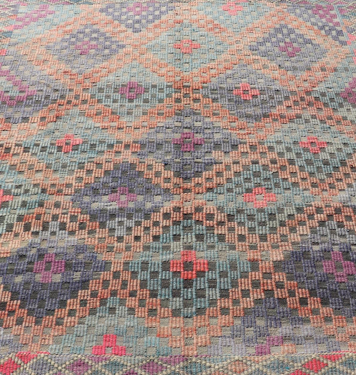 20th Century Turkish Vintage Kilim with All-Over Geometric Diamond Design in Multicolor For Sale