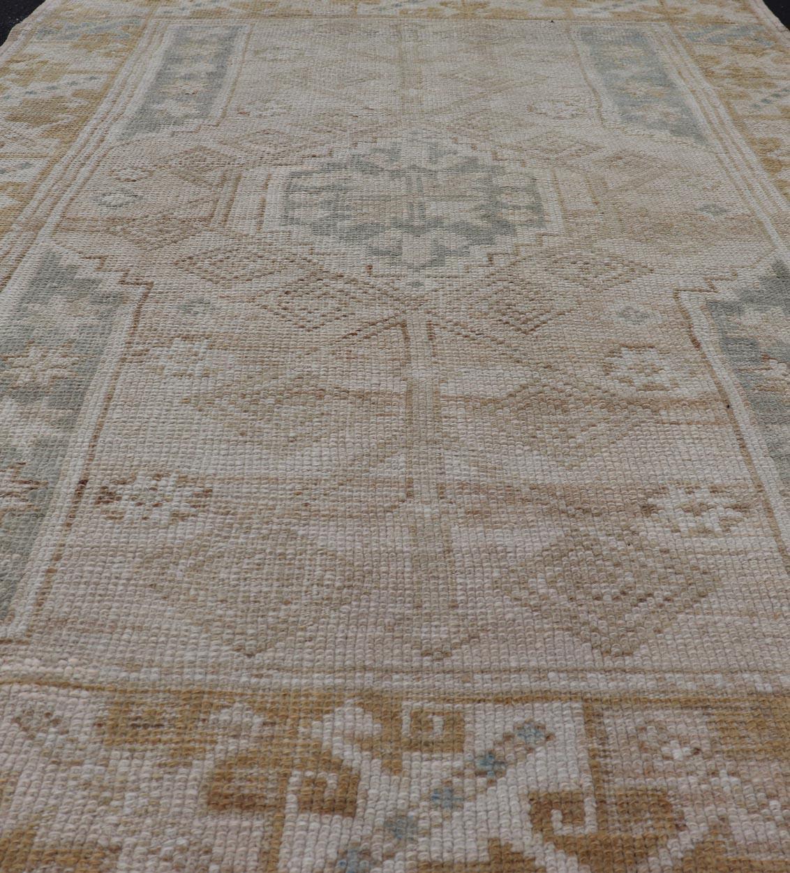 Tapis turc vintage Oushak aux couleurs terreuses douces 3'10 x 5'6 3
