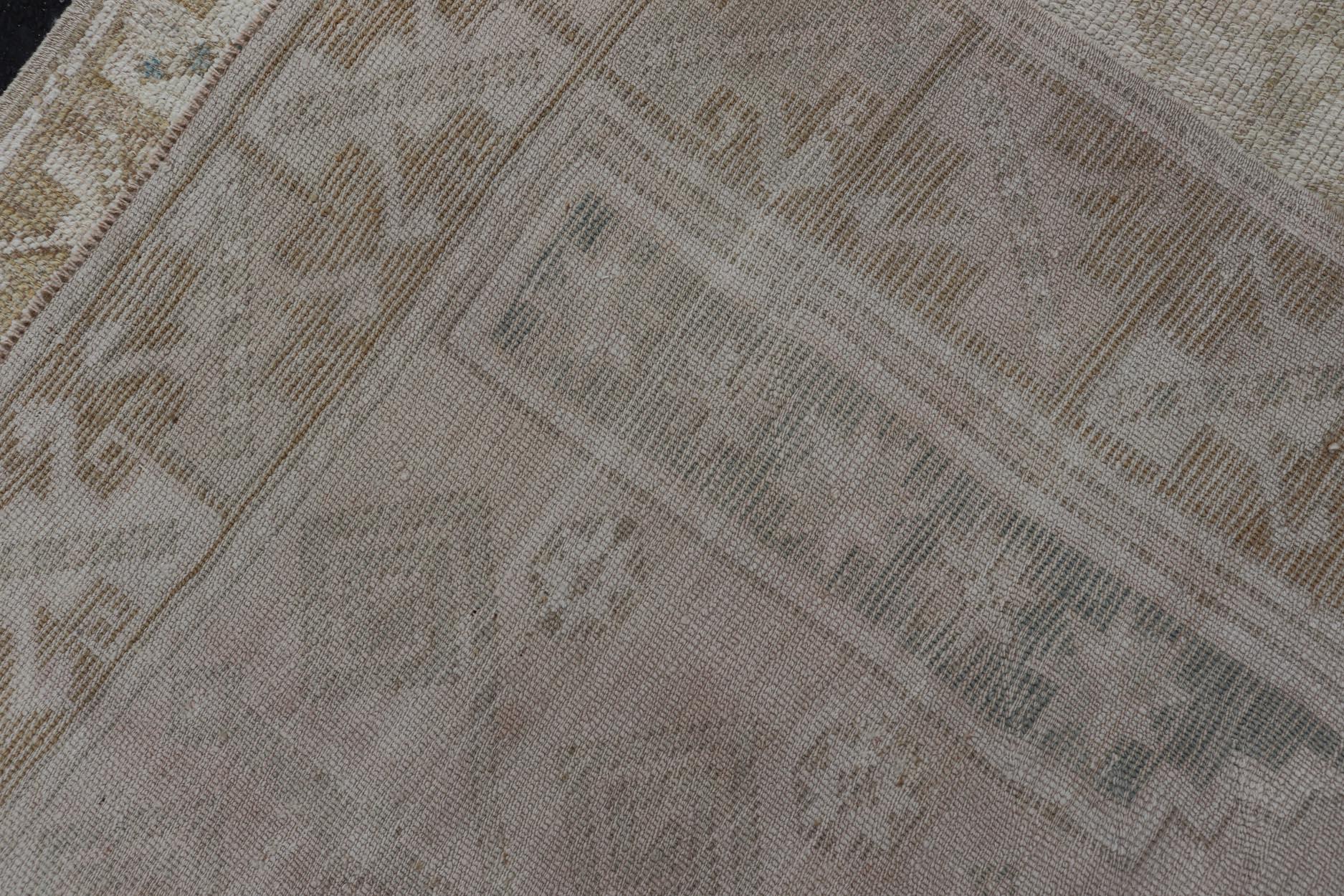 Laine Tapis turc vintage Oushak aux couleurs terreuses douces 3'10 x 5'6