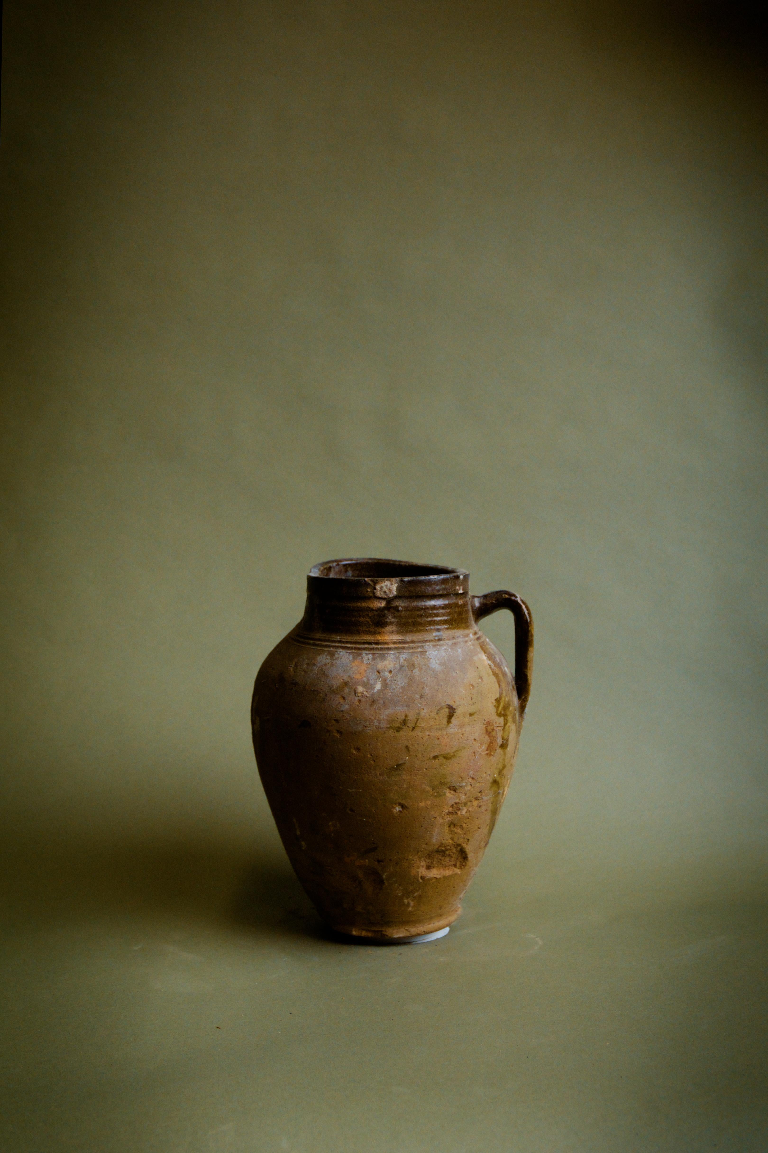 Rustico Brocca turca d'epoca, vaso primitivo in argilla, XX secolo in vendita