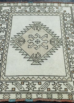Türkischer Vintage-Teppich 2'6" x 3'5" #20672