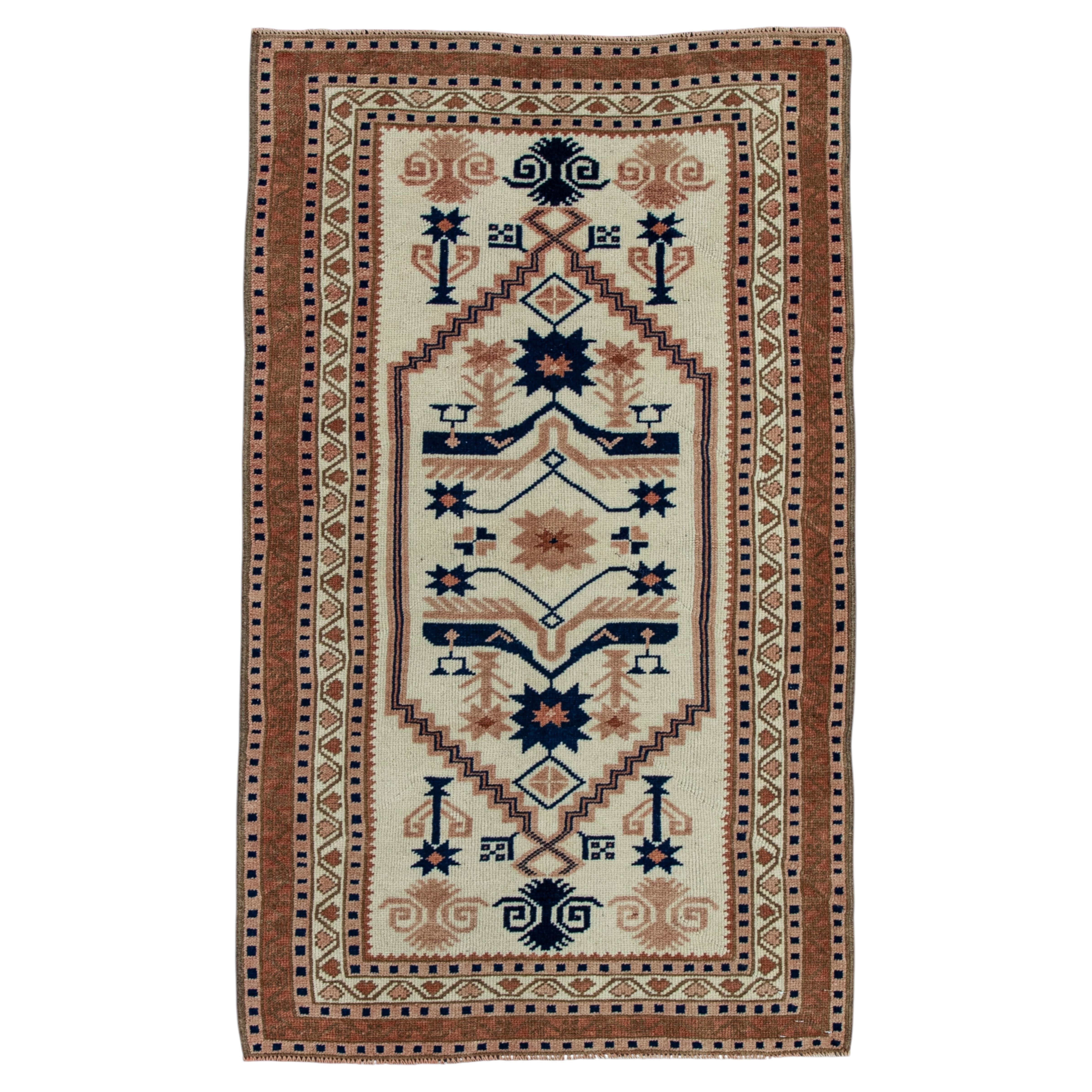 Turkish Vintage Rug  2'8" x 4'5" #20692 For Sale