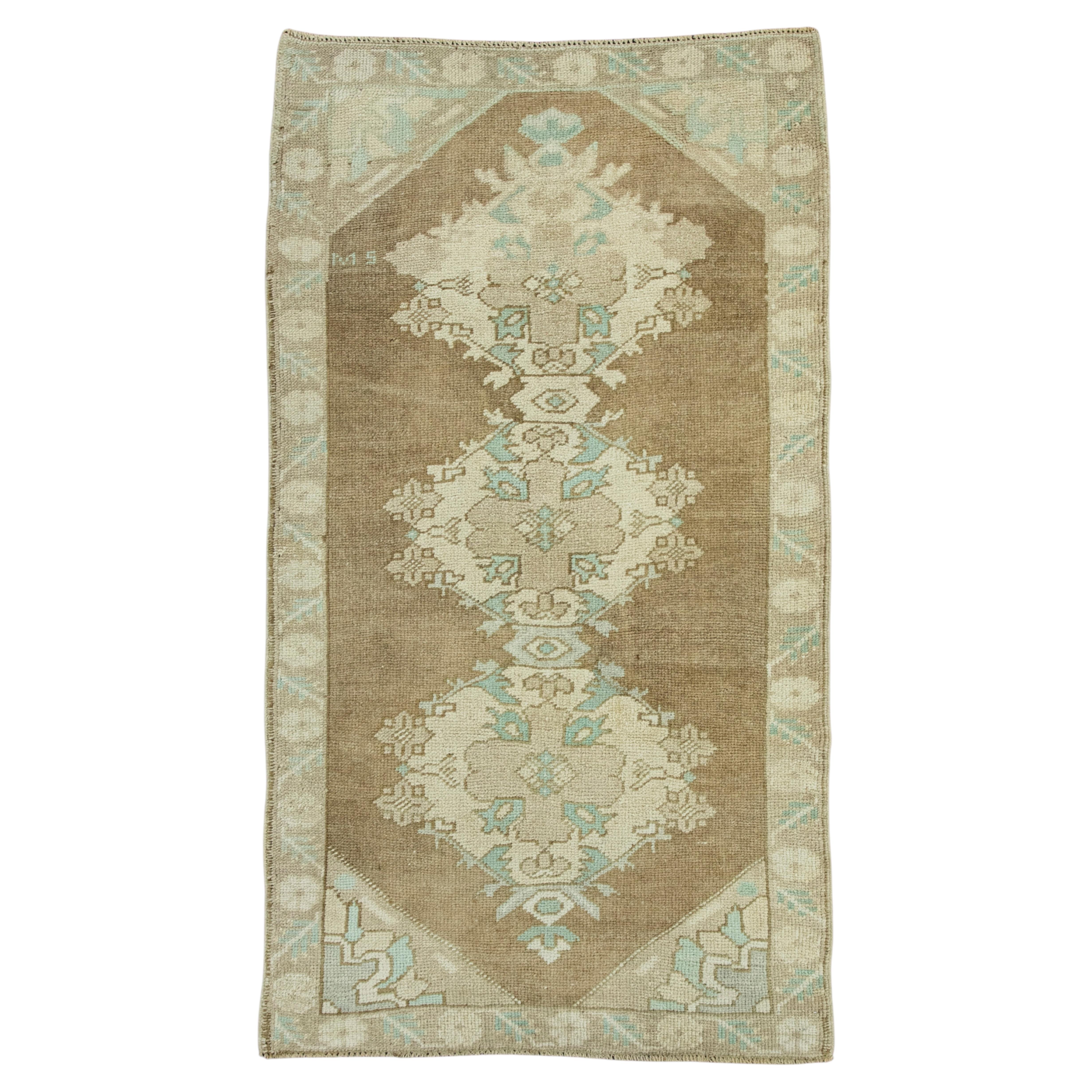 Turkish Vintage Rug  3'2" x 5'7" #20801 For Sale