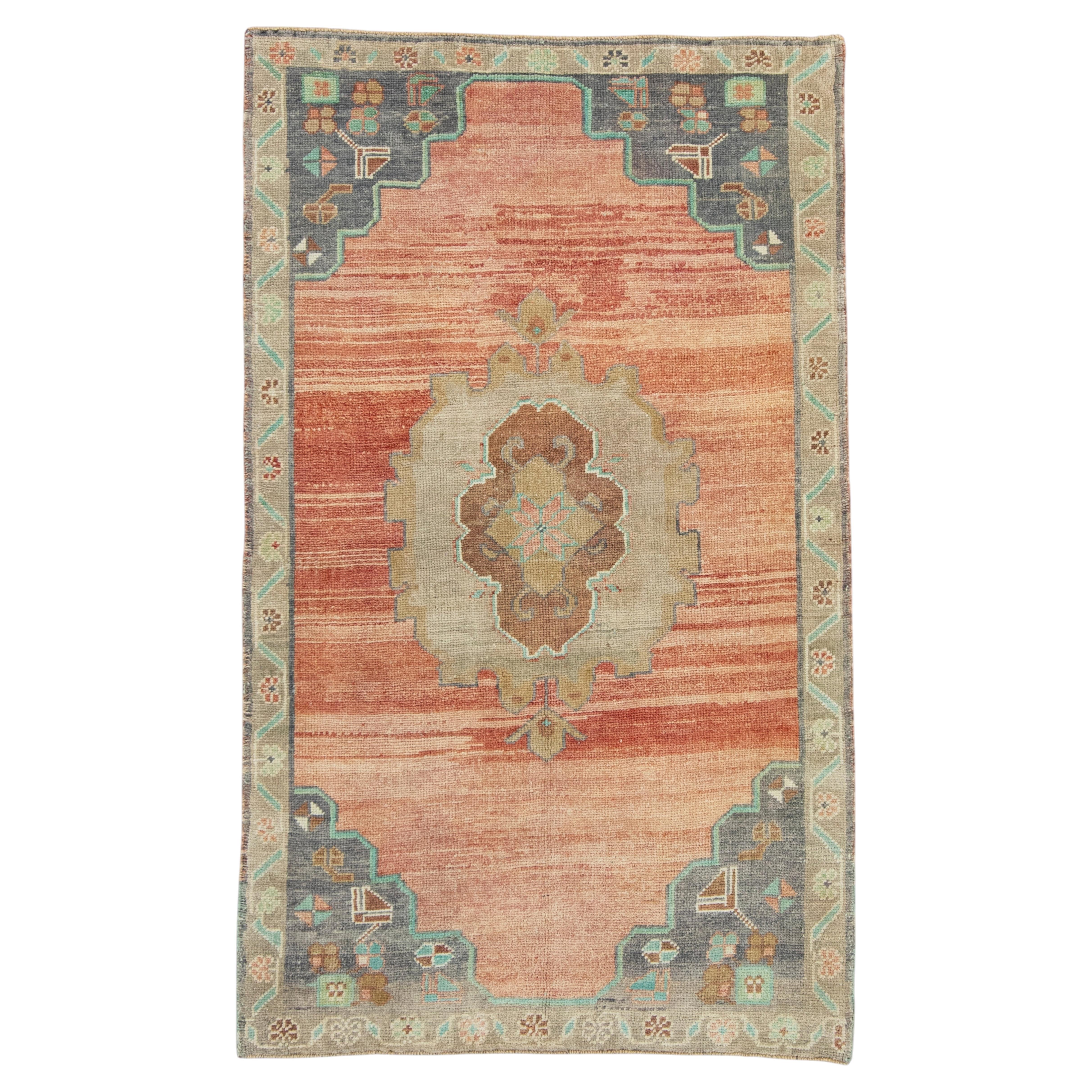 Tappeto vintage turco 106,7 cm x 175,3 cm #17419