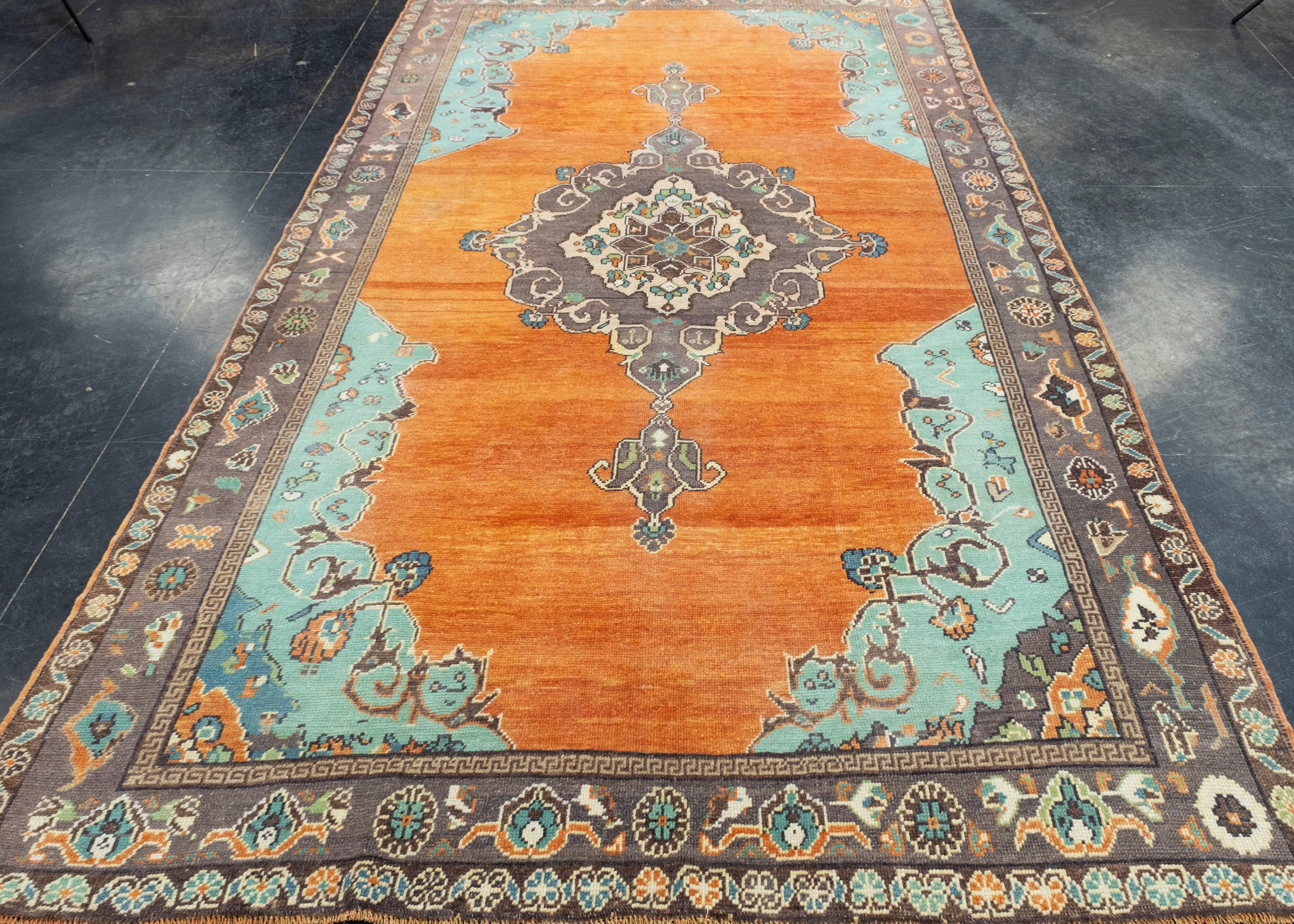 Turkish Vintage Rug 5'9