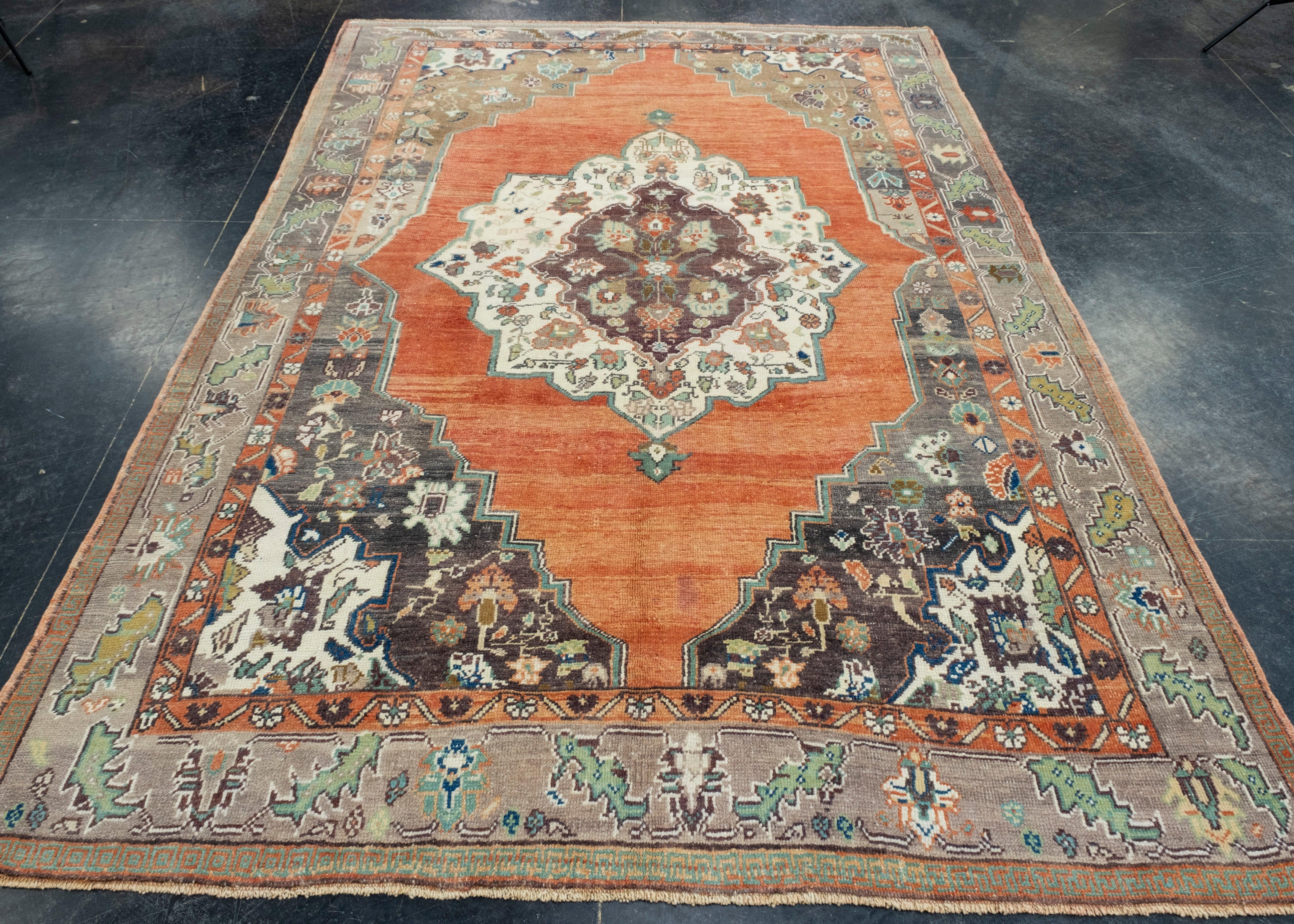 Tappeto vintage turco 6'1