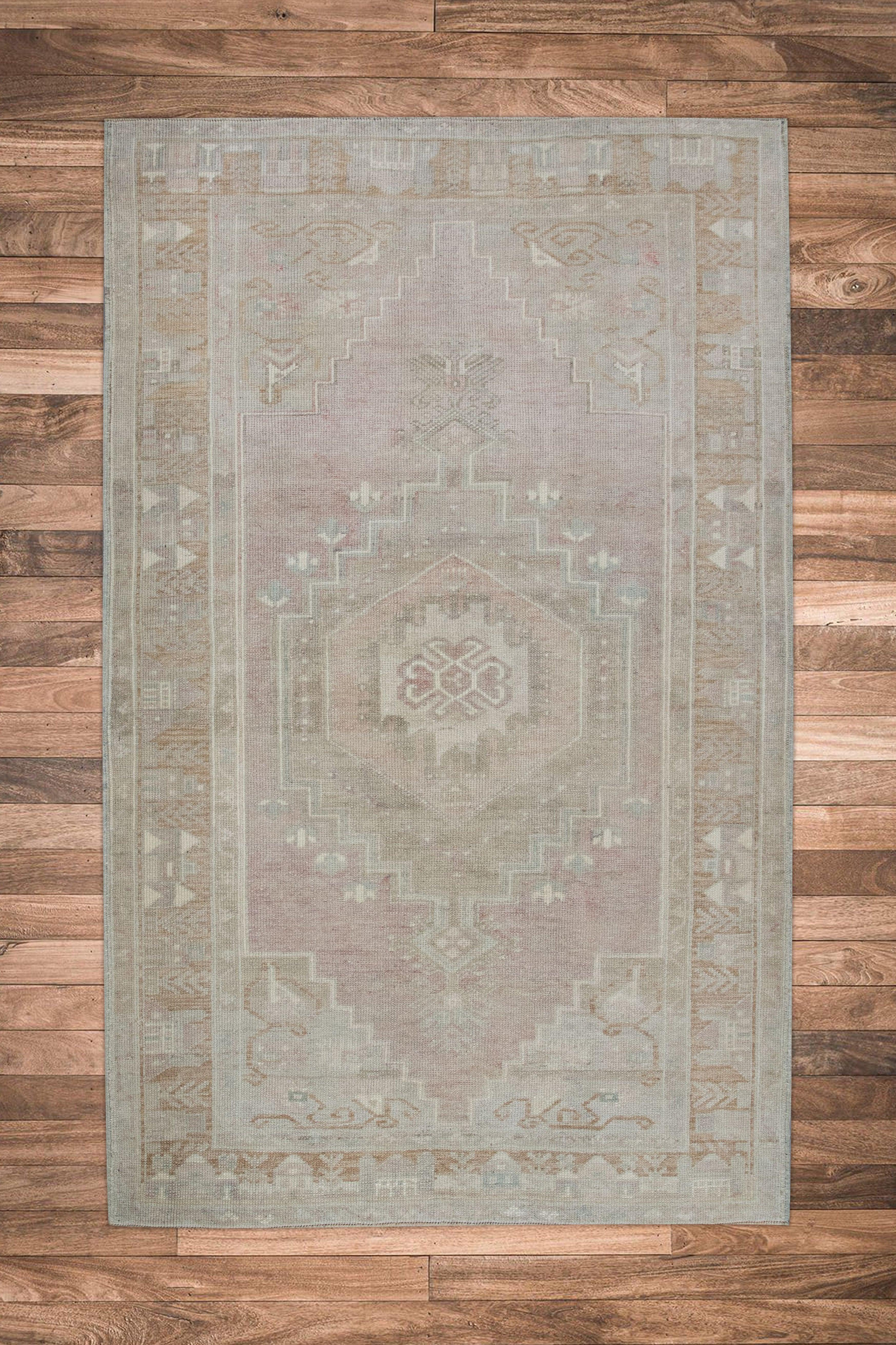 Tappeto Vintage Turco Morbido Blush Beige Tessuto a Mano in Lana 4' x 6'1