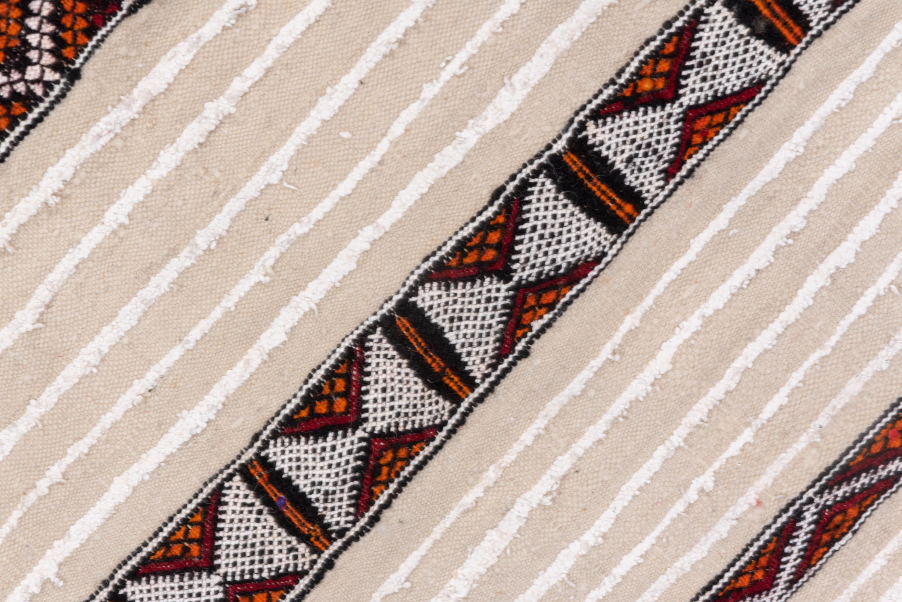 Turkish Wedding Blanket with Zig Zag Design In condizioni buone in vendita a New York, NY