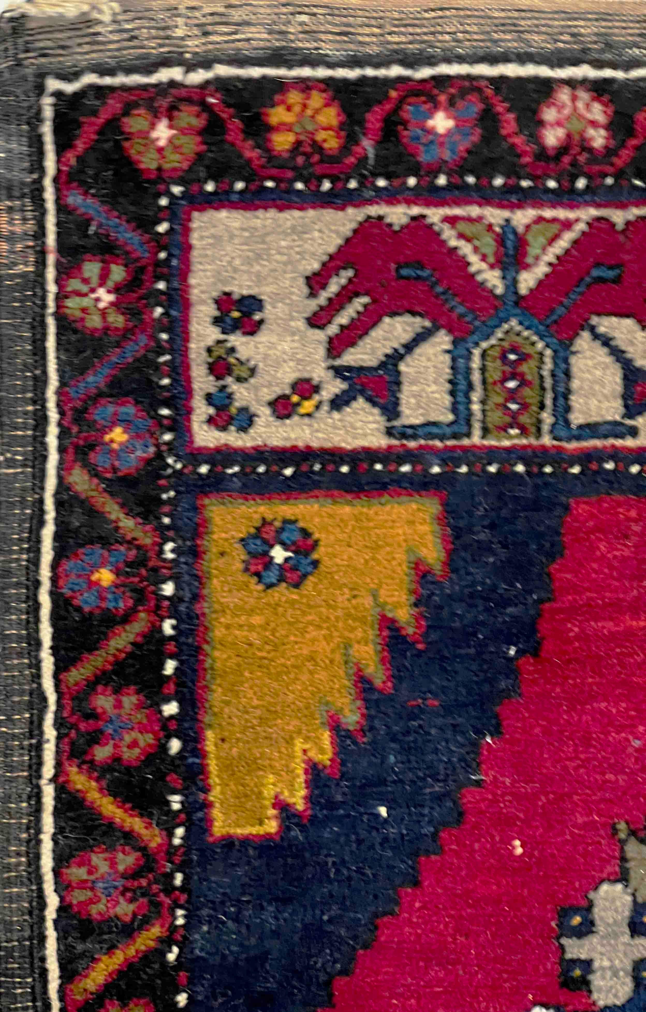 Hand-Woven Turkish Yastik Rug - 0.99x0.57 - No. 811 For Sale