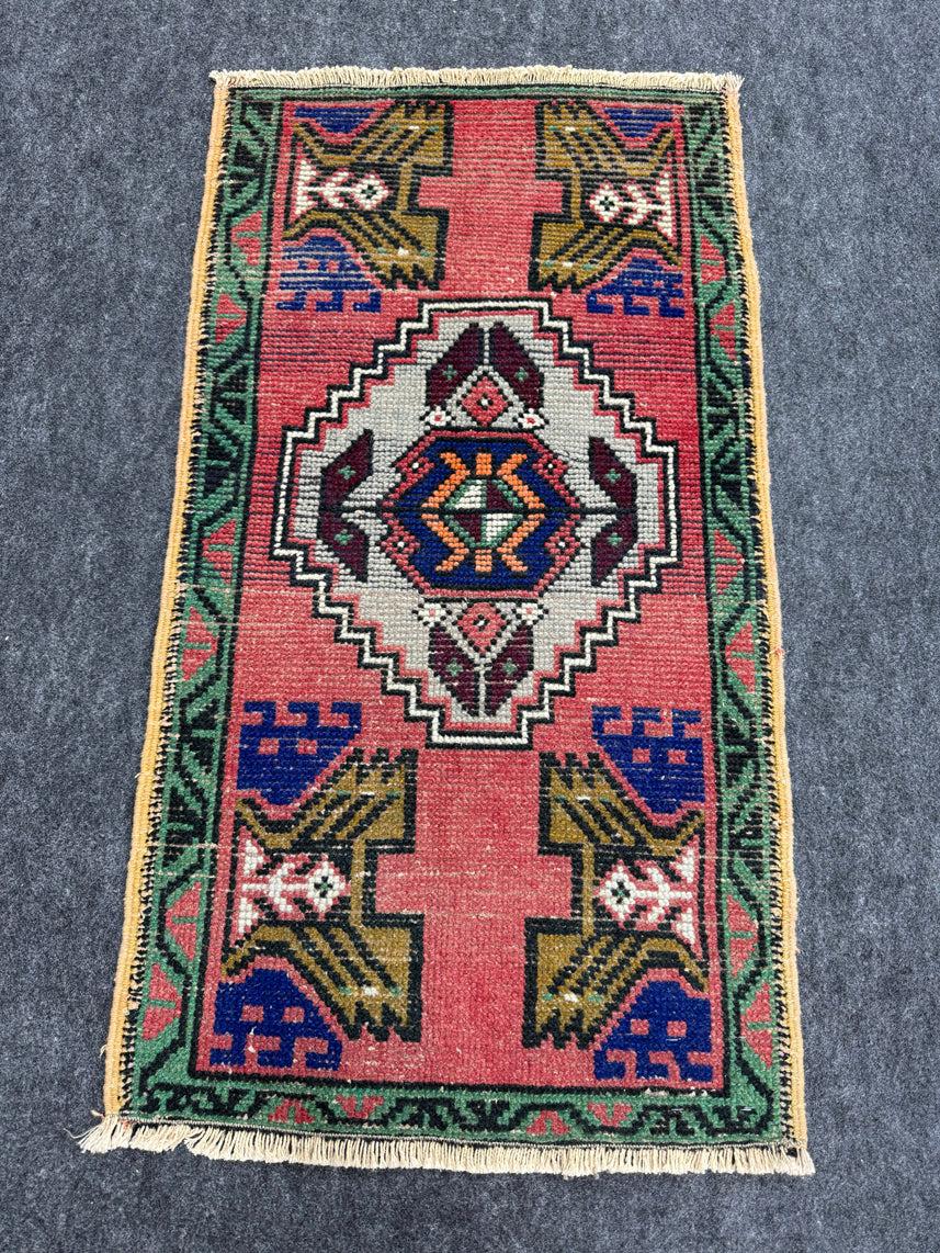Turkish Yastik Rug 1'5