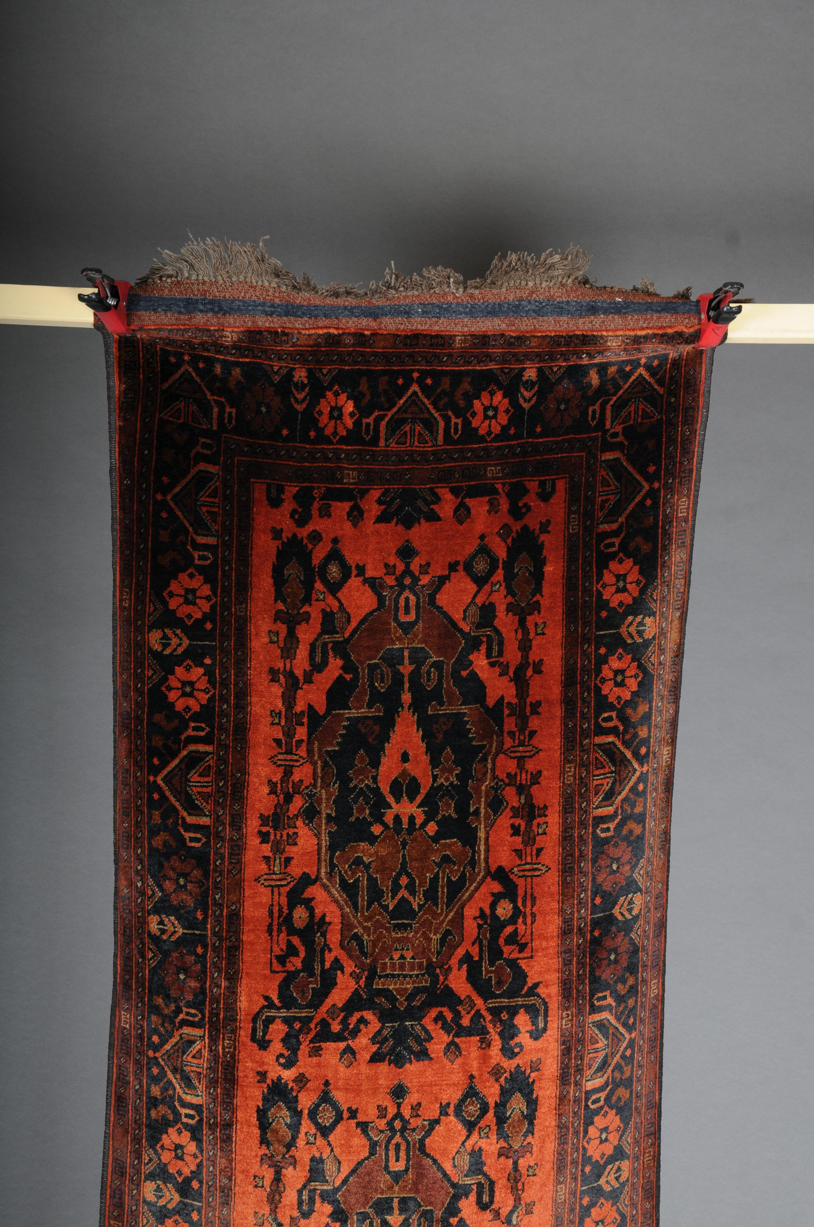Turkman runner carpet / silk, 20th Century. In Good Condition For Sale In Berlin, DE