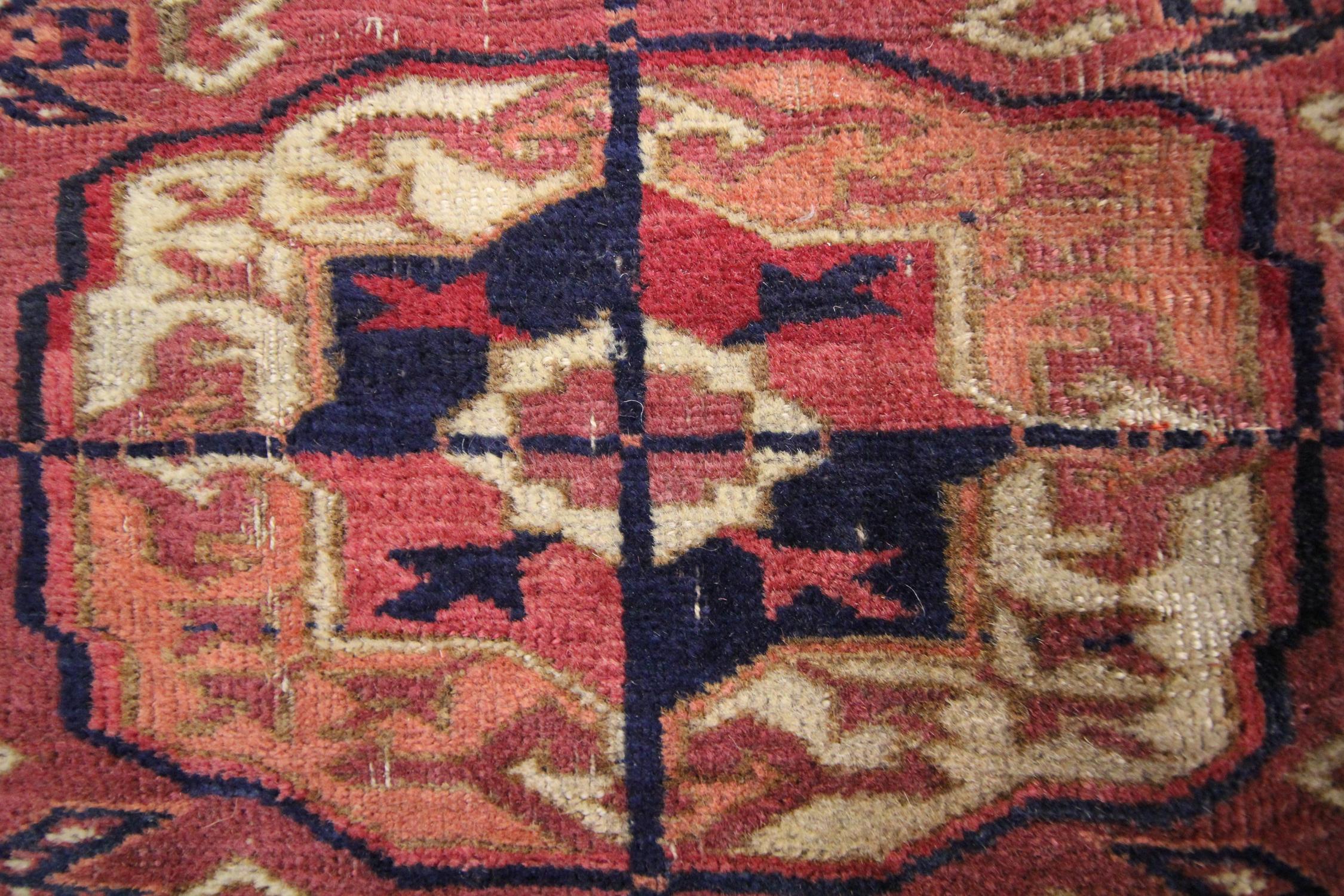 Turkmen Area Rug Bokhara Carpet Large Antique Handwoven Carpet In Excellent Condition In Hampshire, GB