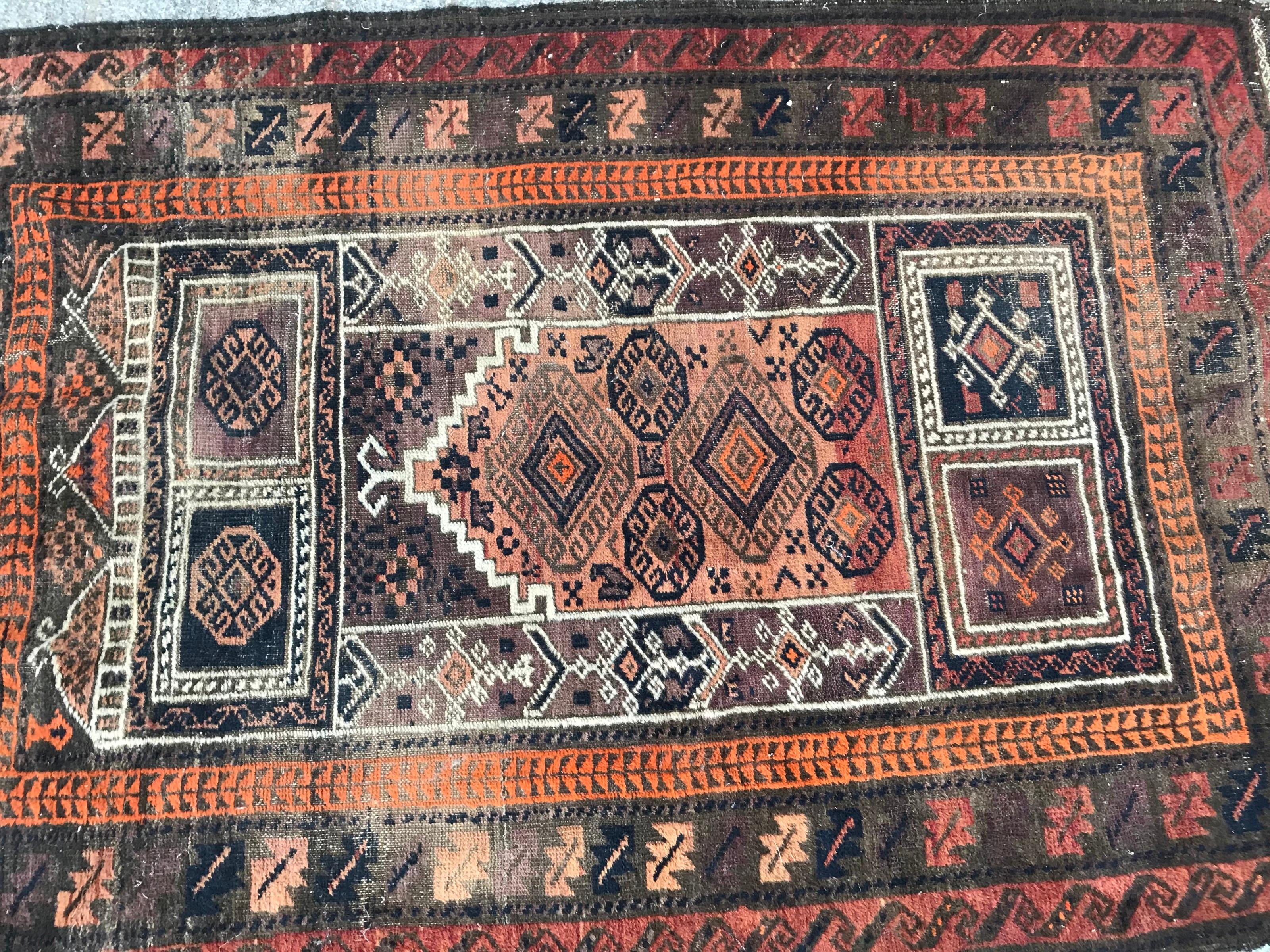 Turkmen Belutch Vintage Rug In Fair Condition For Sale In Saint Ouen, FR