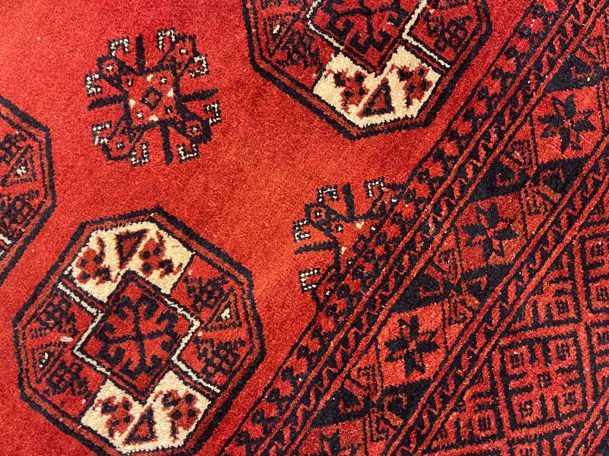 Late 20th Century Turkmen Carpet Hand-Knotted Red Wool Rug Oriental Livingroom Rug For Sale