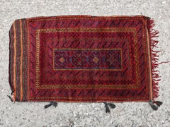 Turkmen Ersari chuval, hand-knotted wool pile with flat-woven back, 19th Century