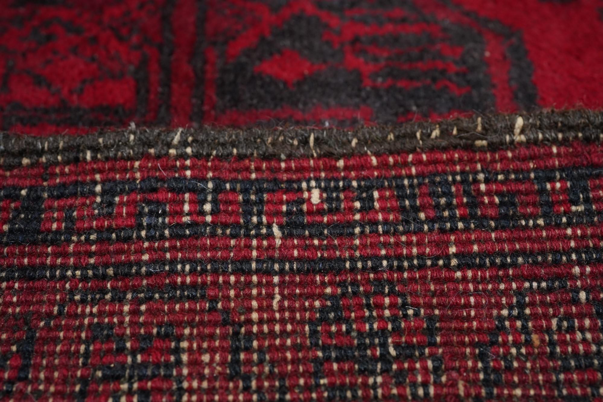 Turkmenischer Teppich 6'8'' x 9'4'' im Angebot 6