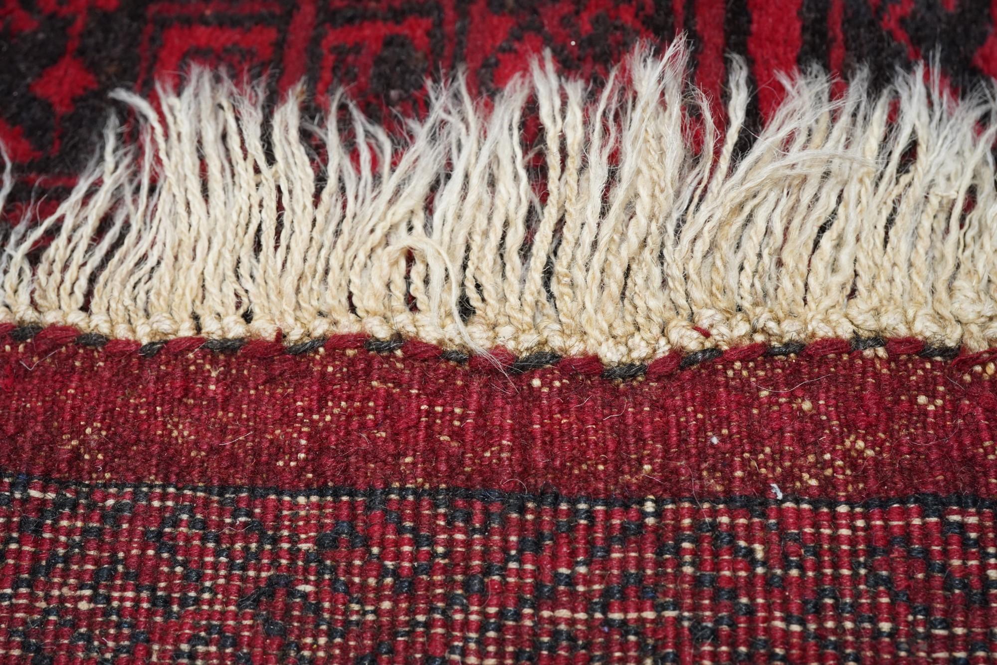 Turkmenischer Teppich 6'8'' x 9'4'' im Angebot 7