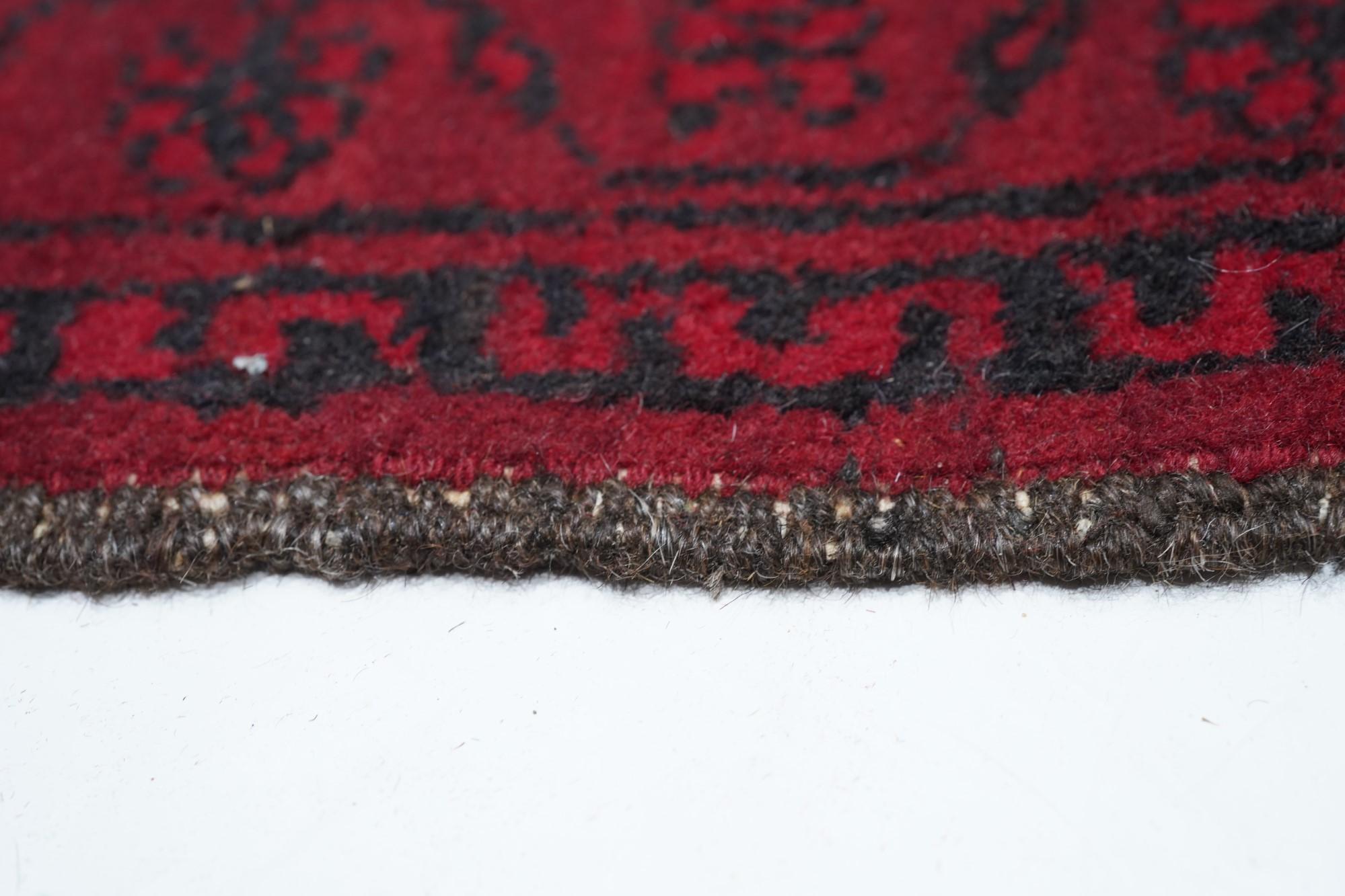 Turkmenischer Teppich 6'8'' x 9'4'' (Ende des 20. Jahrhunderts) im Angebot
