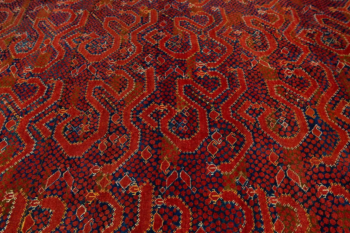Dieser fesselnde Ersari-Turkmenen-Teppich mit dem seltenen und faszinierenden 