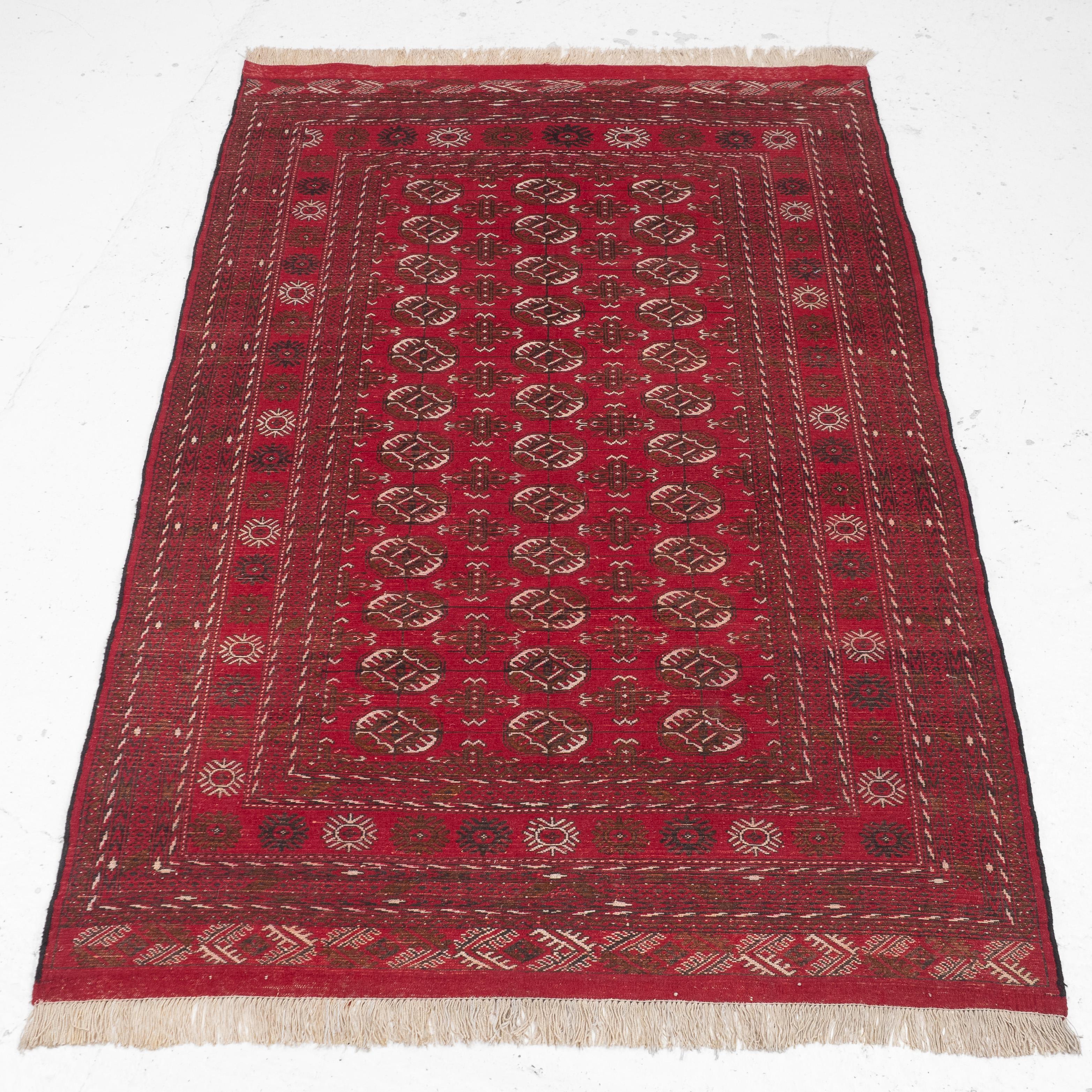 Turkmen Tekke Handwoven Rug Mid-Late 20th Century (Oriental Turkomen) en vente 7