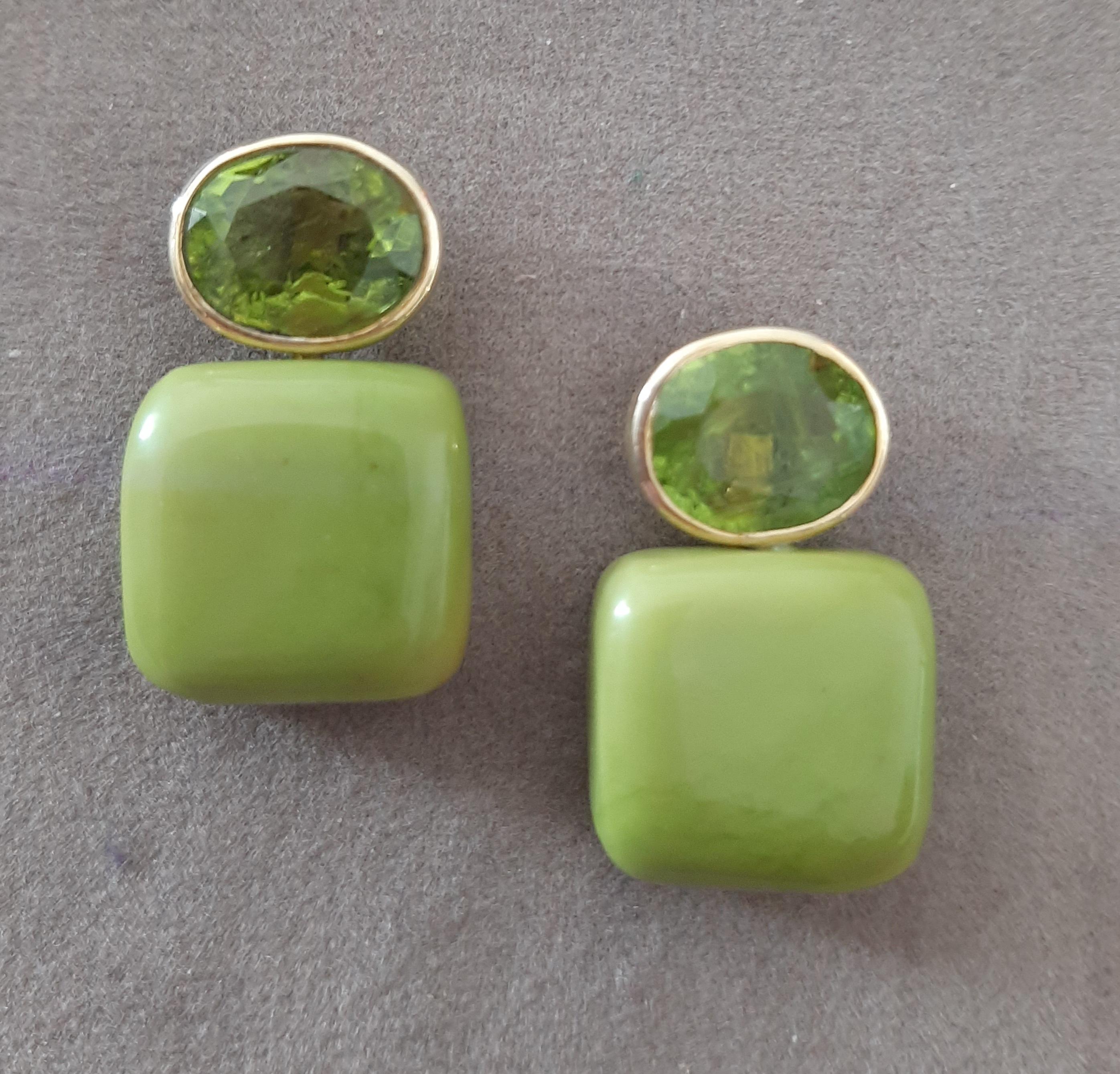 Orecchini a perno in oro massiccio 14k con turchese verde del Turkmenistan a forma di cuscino e peridoto in vendita 4