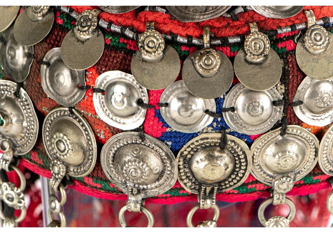 Turkomanisches Stammeszeremoniell  Kopfschmuck im Zustand „Relativ gut“ im Angebot in Bridgeport, CT