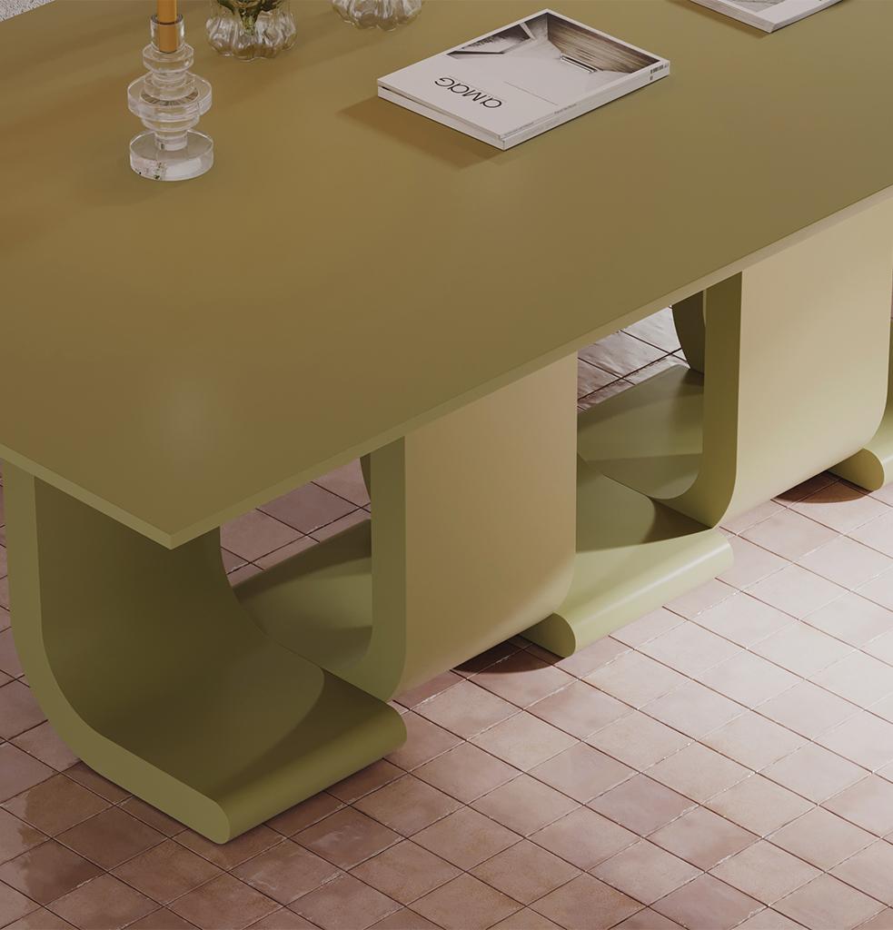 Turc Table de salle à manger Turn d'Hermhaus en vente