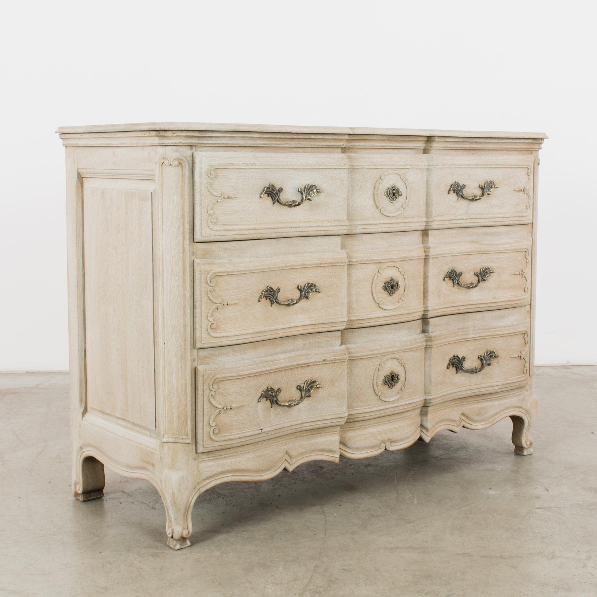 Turn of the Century Belgian Oak Chest of Drawers In Good Condition In High Point, NC