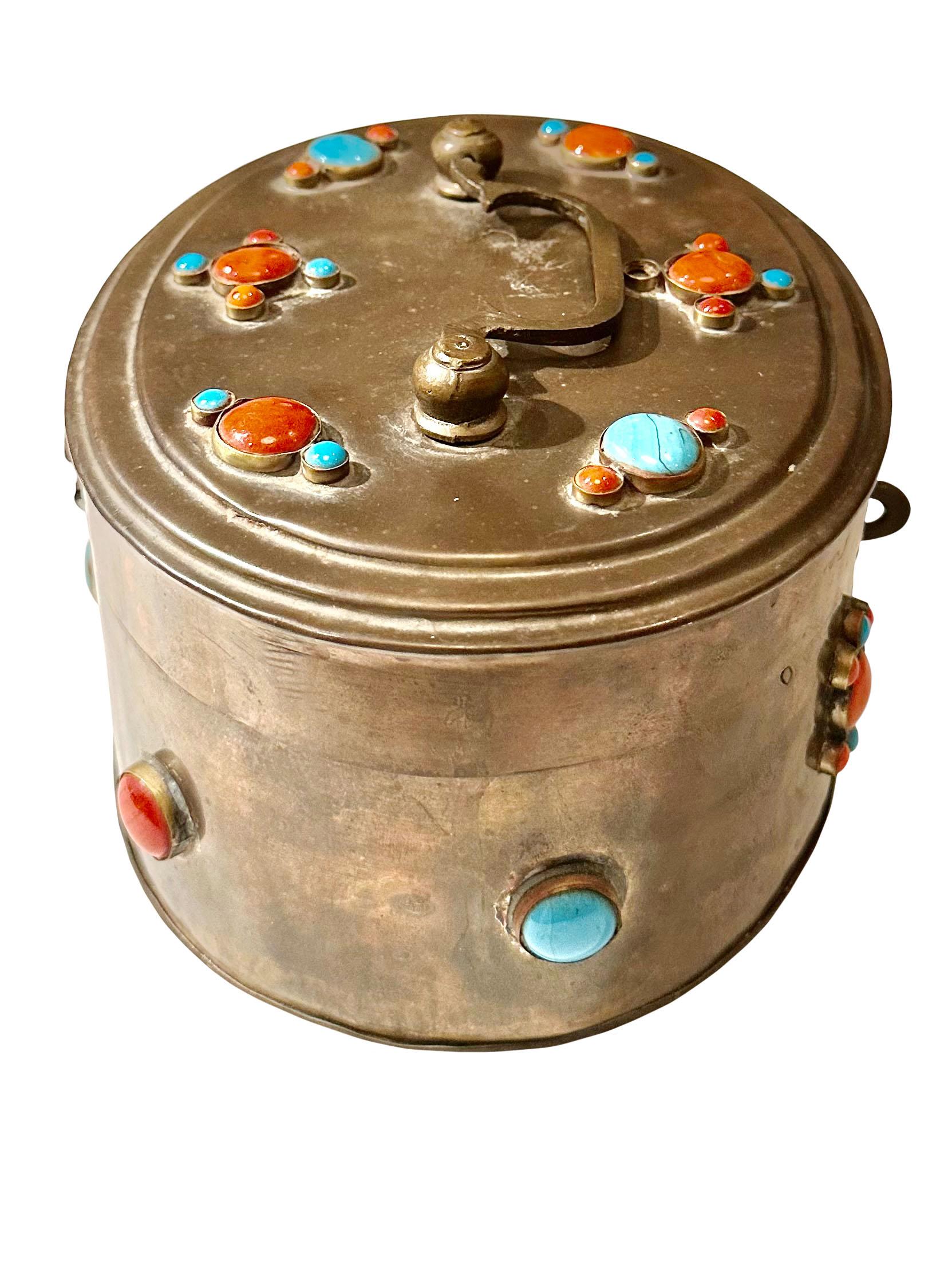 Turn Of The Century Brass Indian Box With Gemstones In Good Condition For Sale In Tampa, FL