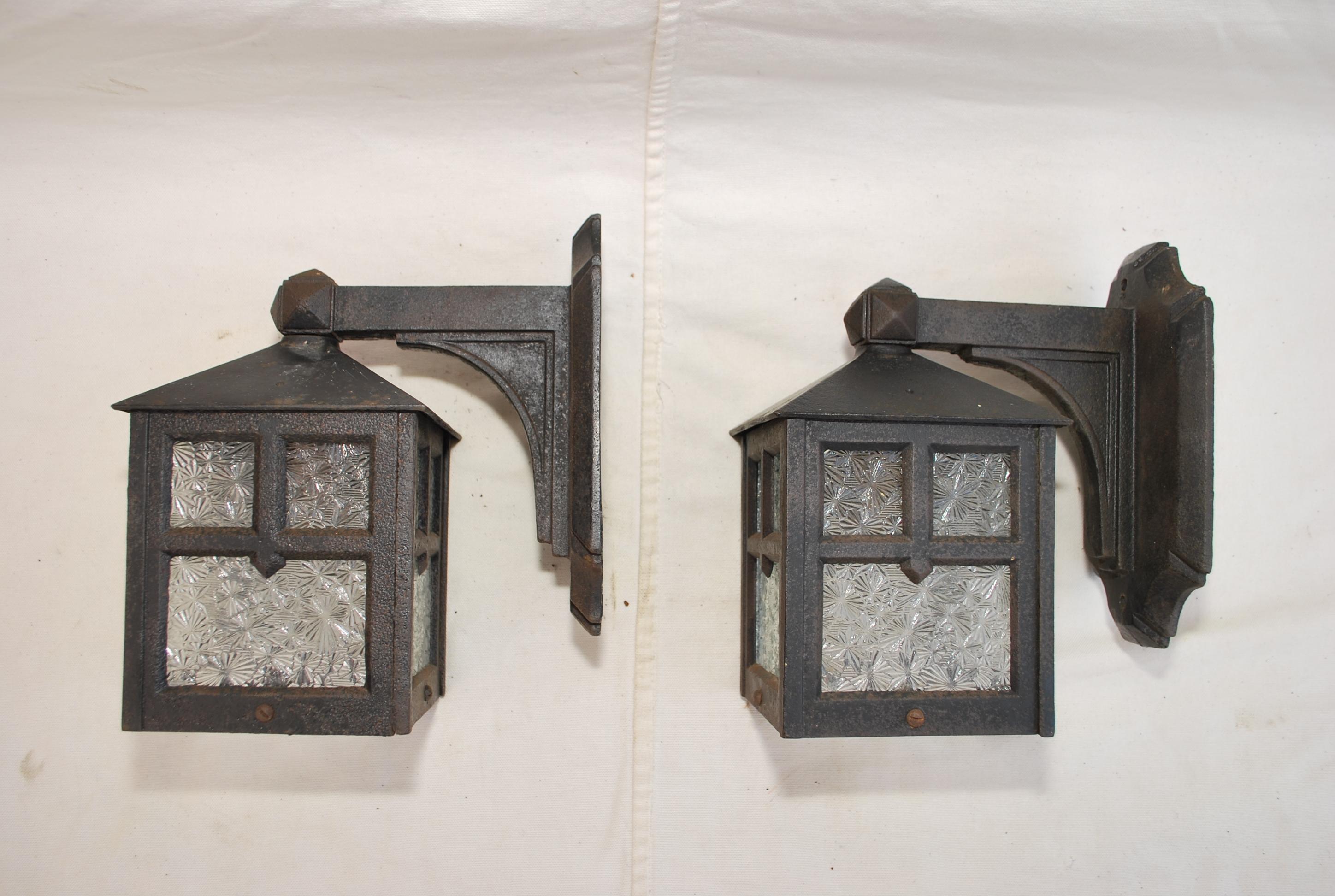 American Turn of the century cast iron outdoor sconces For Sale