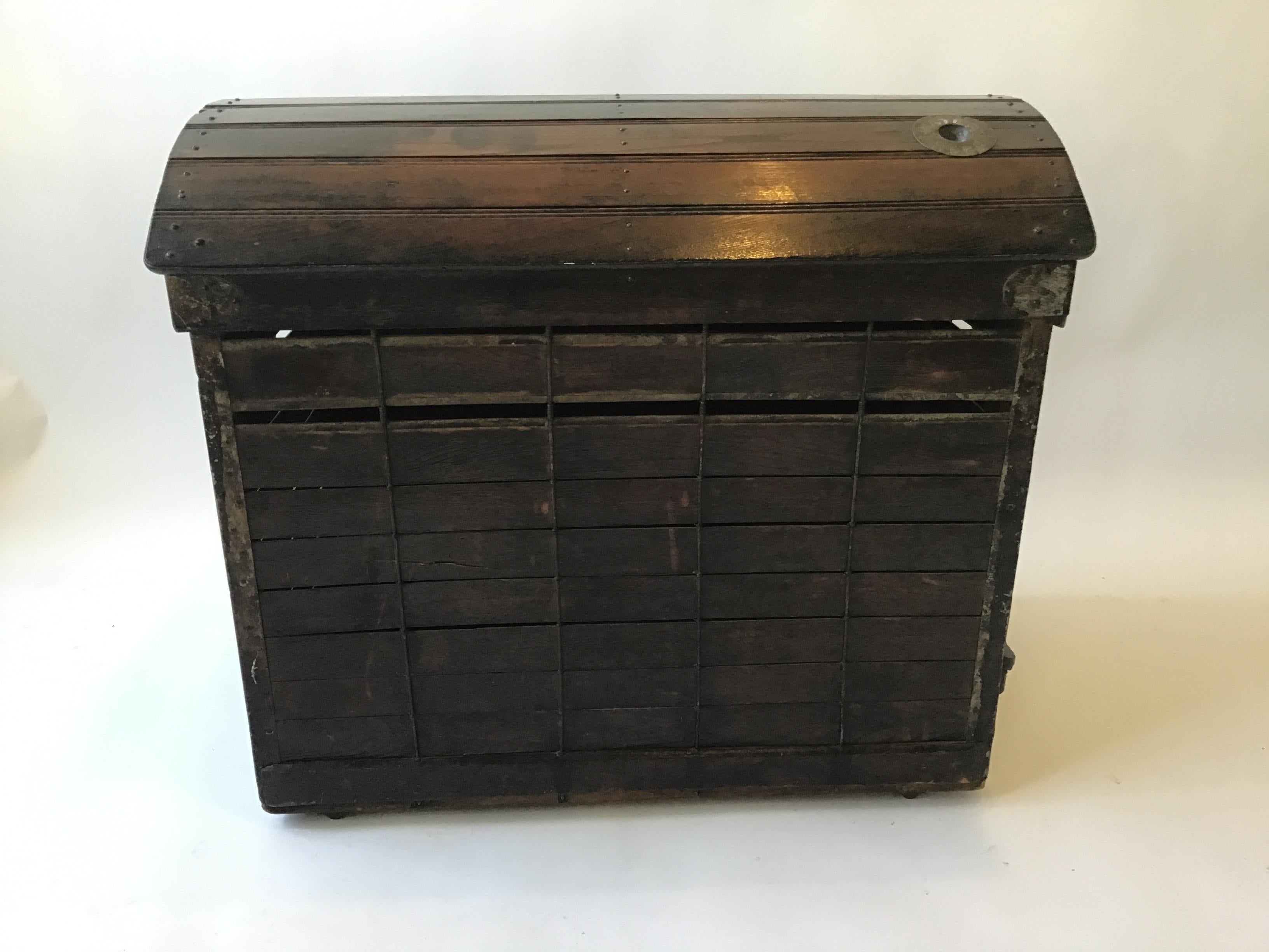 Turn of the Century Dog Crate For Sale 2