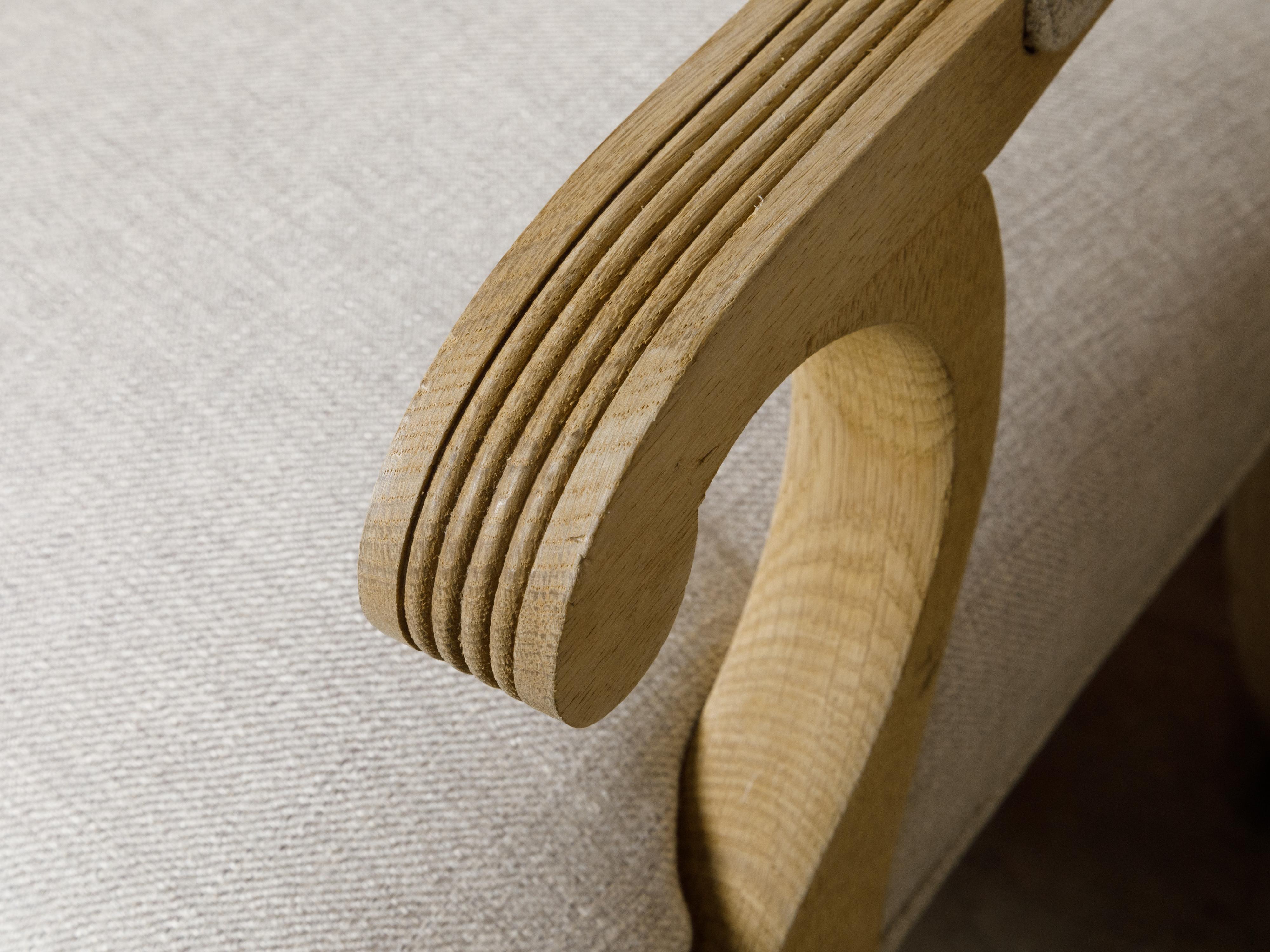 Anglais Paire de fauteuils anglais des années 1900 blanchis avec tapisserie en lin en vente