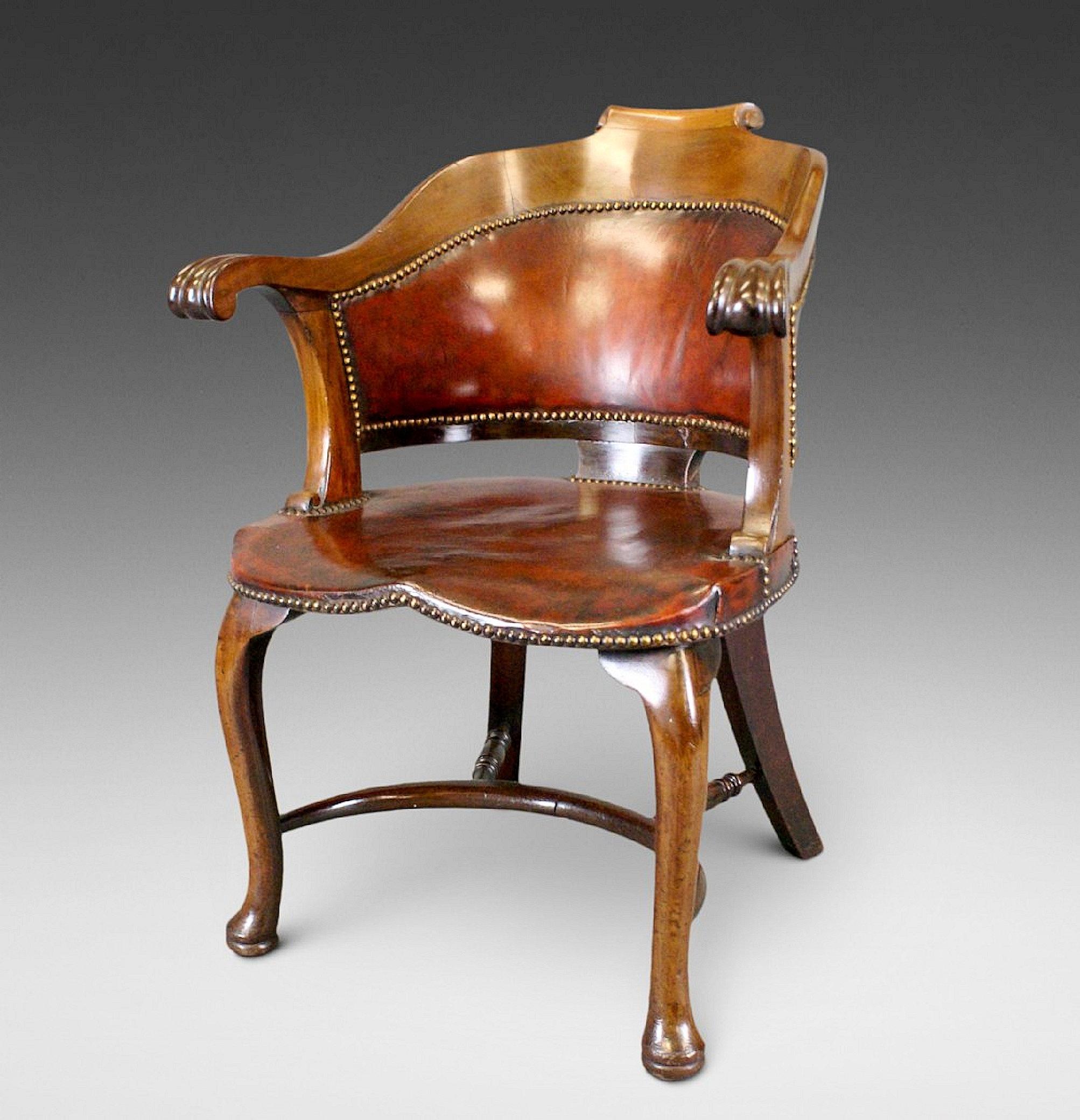 Brass Turn of the Century English Leather and Walnut Armchair For Sale