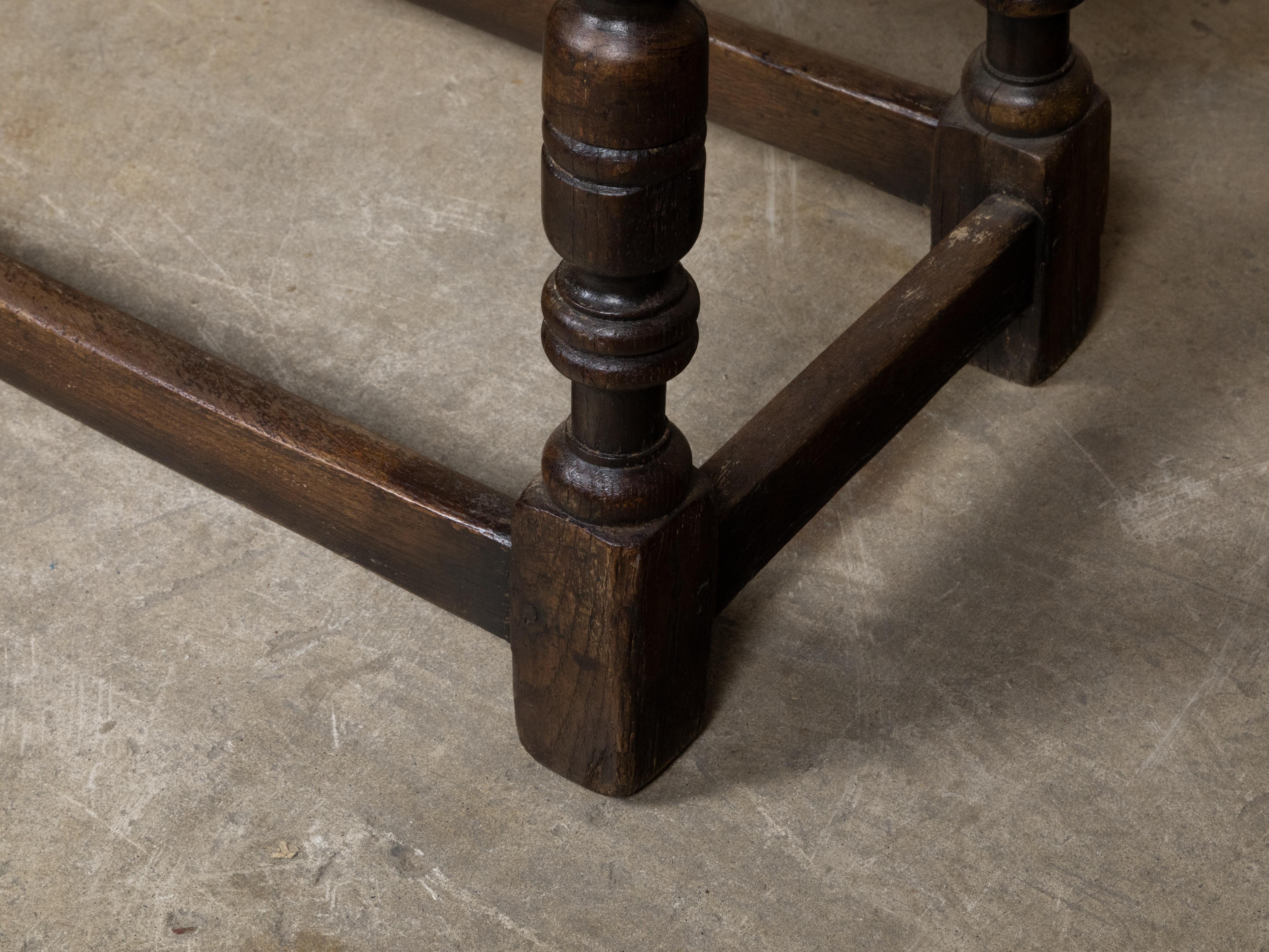 Panchina di fine secolo in Oak inglese del 1900 con gambe a balaustro tornite in vendita 2