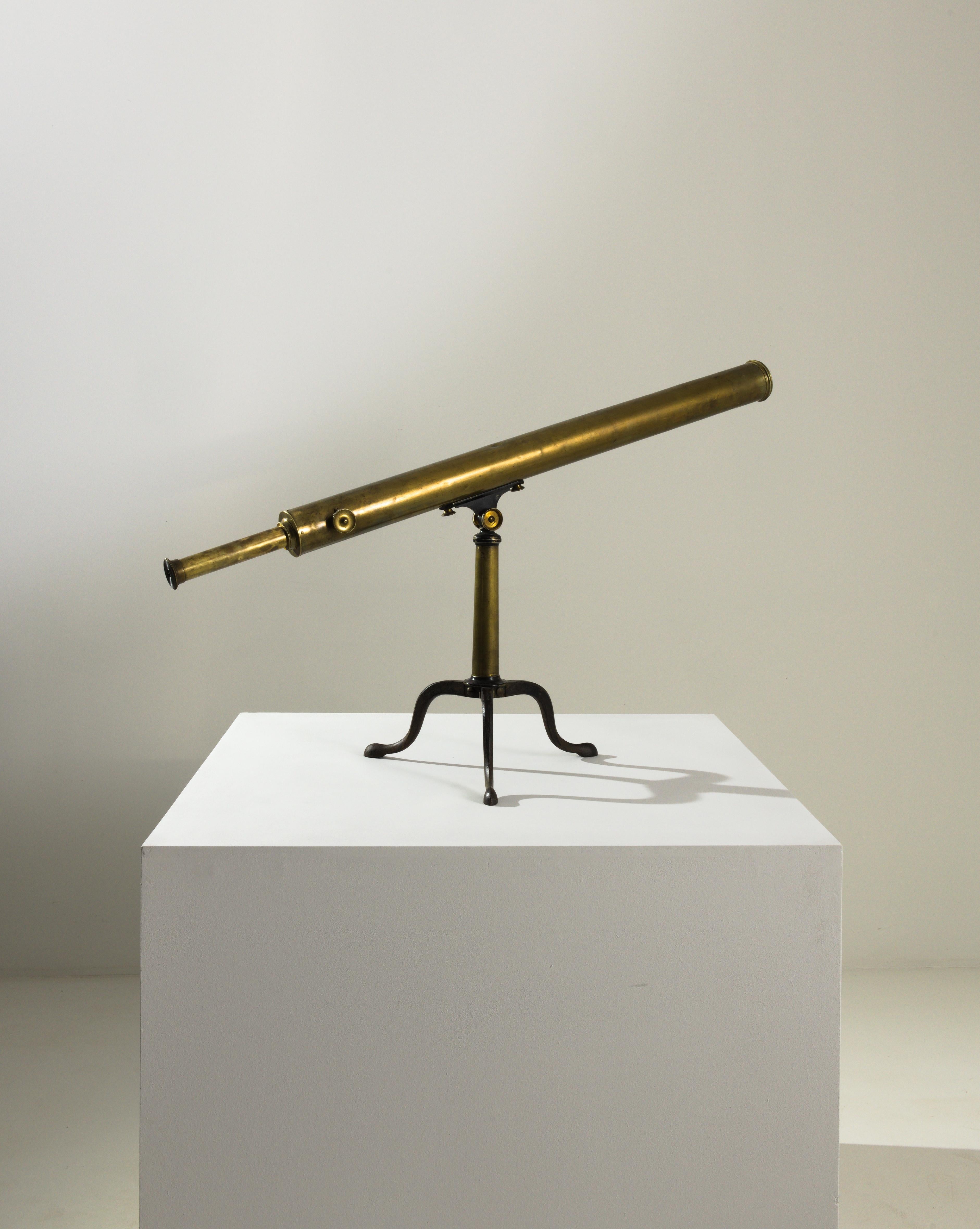 Turn of the Century European Brass Telescope In Good Condition In High Point, NC