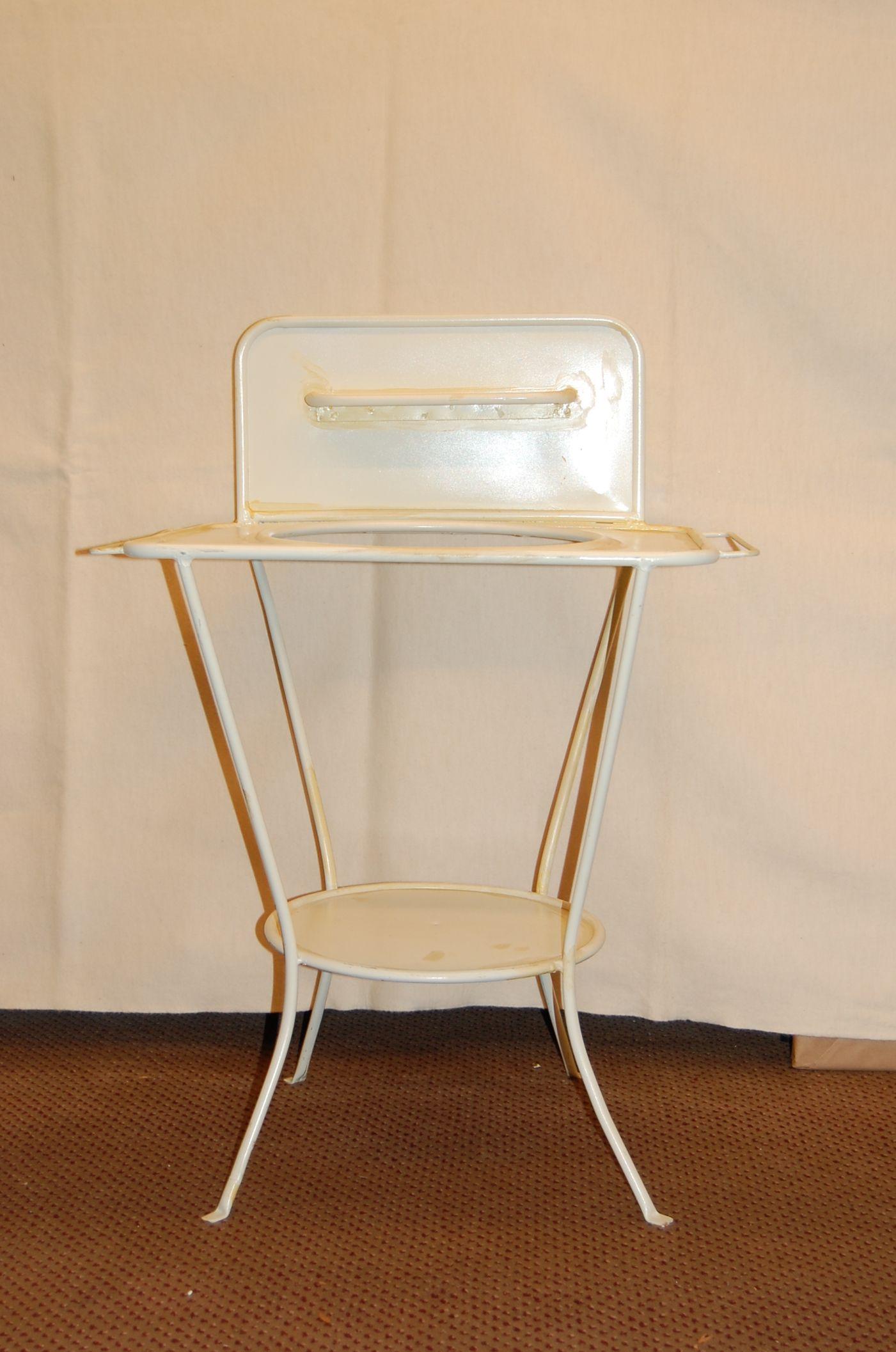 Turn of the Century French Metal Wash Stand, circa 1900 In Good Condition For Sale In Pittsburgh, PA