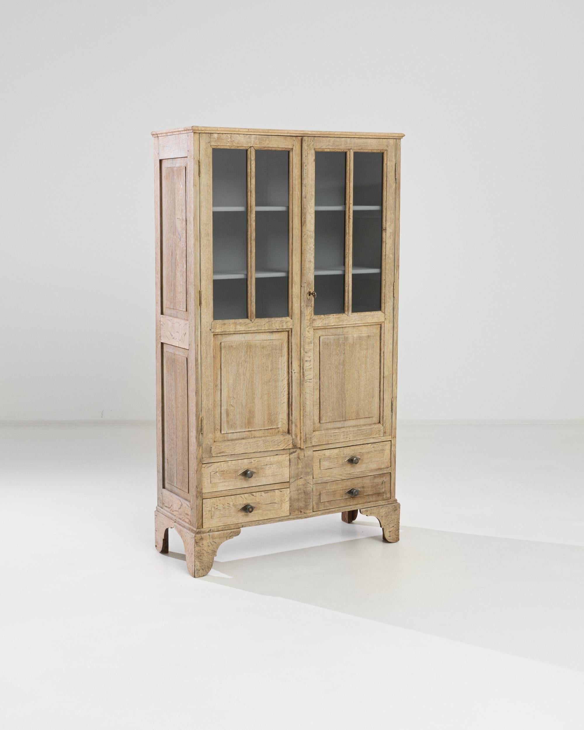 Turn of the Century French Oak Vitrine In Good Condition In High Point, NC